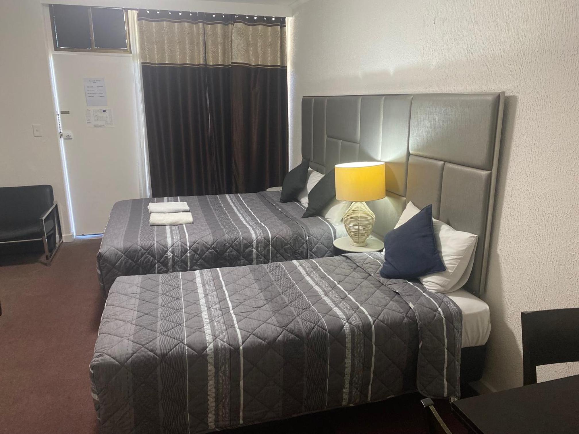 Tollgate Motel