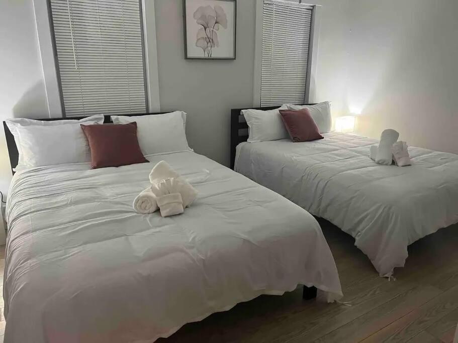 Opuluxe Chic Spacious Urban Oasis view 3