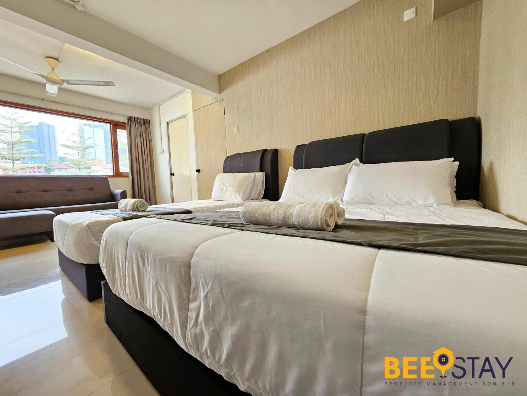 Bangsar Three Storey Luxury Landed House 19PAX