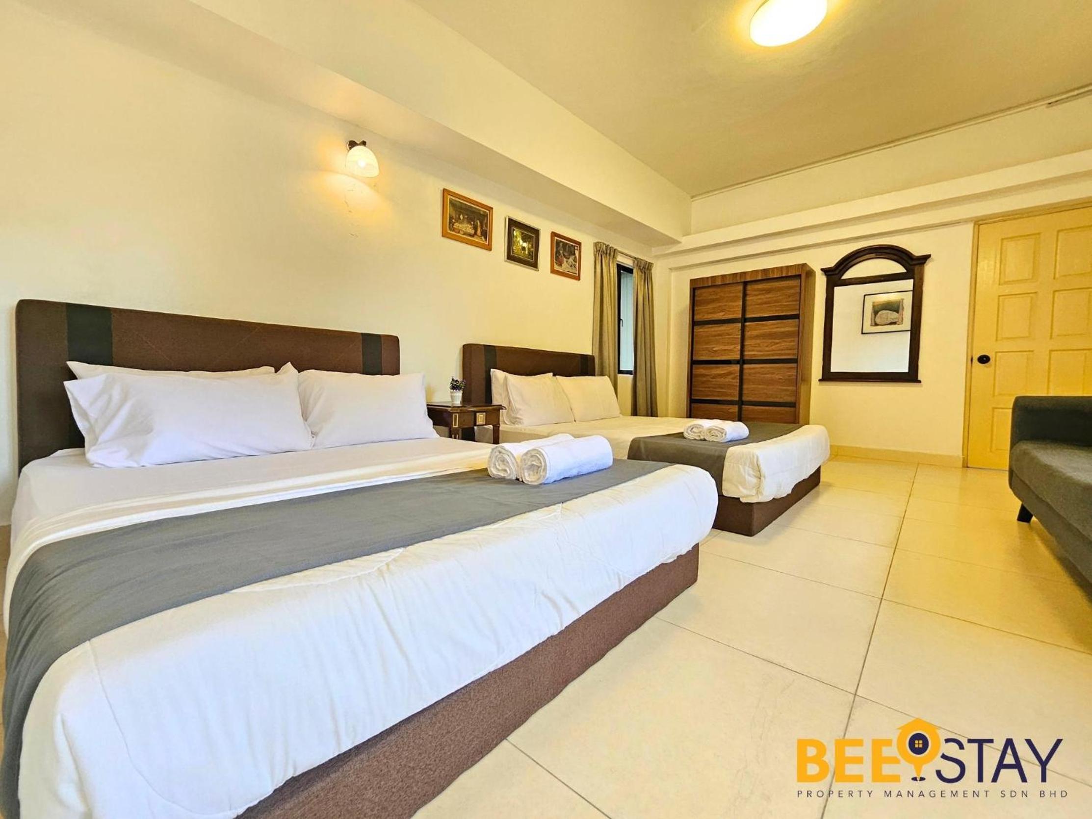 Bangsar Three Storey Luxury Landed House 19PAX