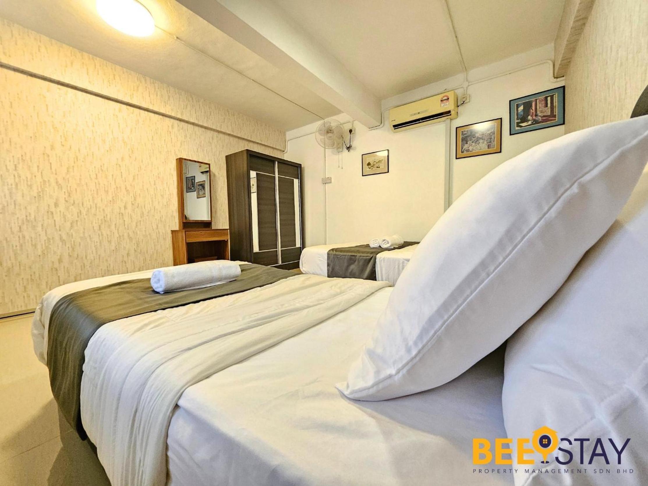 Bangsar Three Storey Luxury Landed House 19PAX