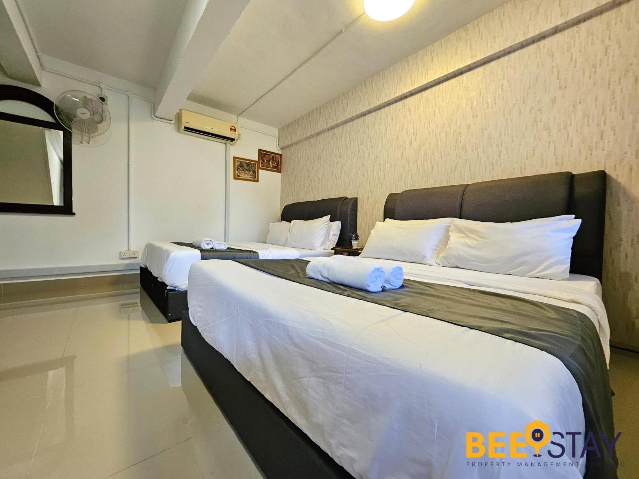 Bangsar Three Storey Luxury Landed House 19PAX