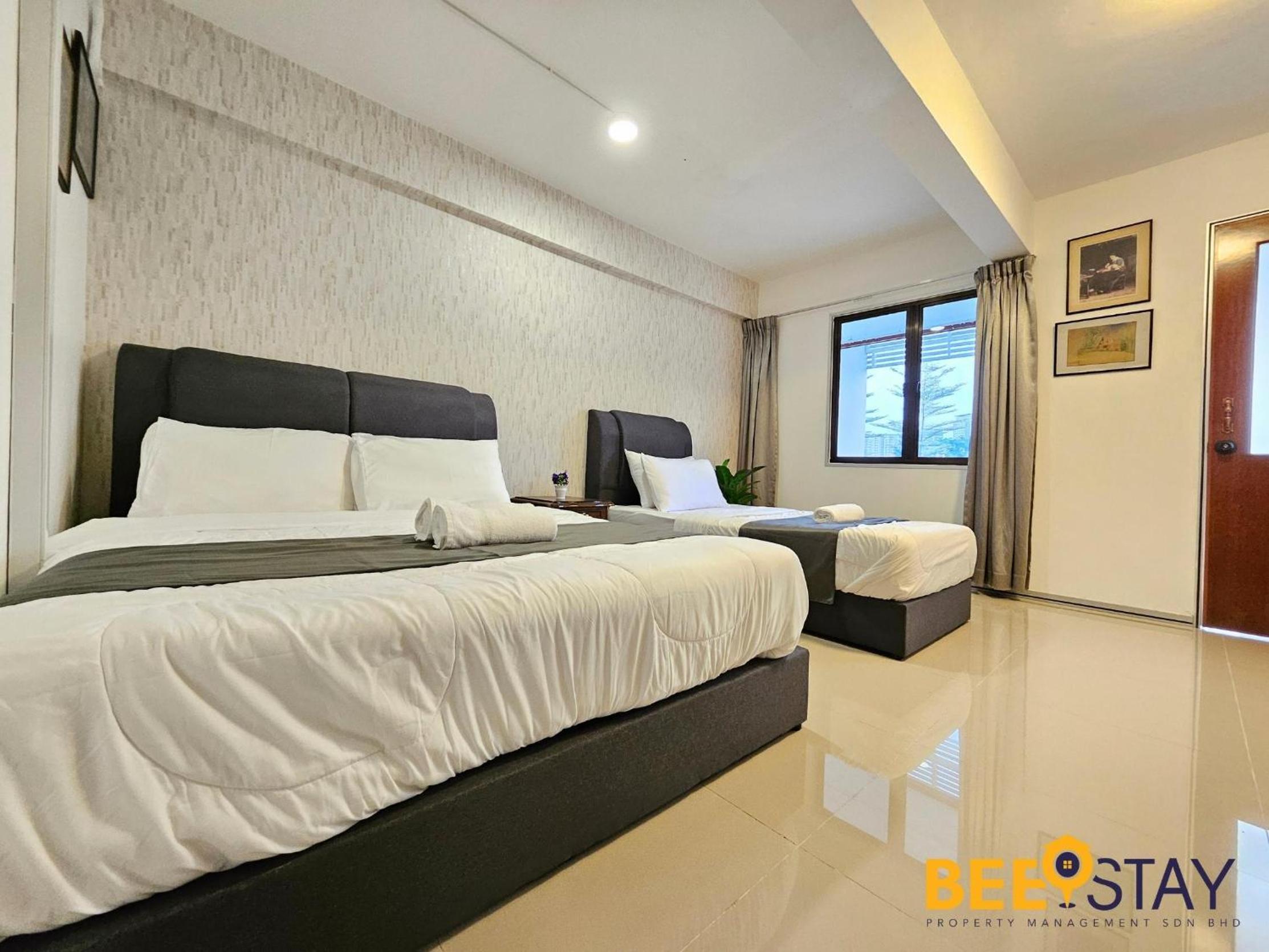 Bangsar Three Storey Luxury Landed House 19PAX