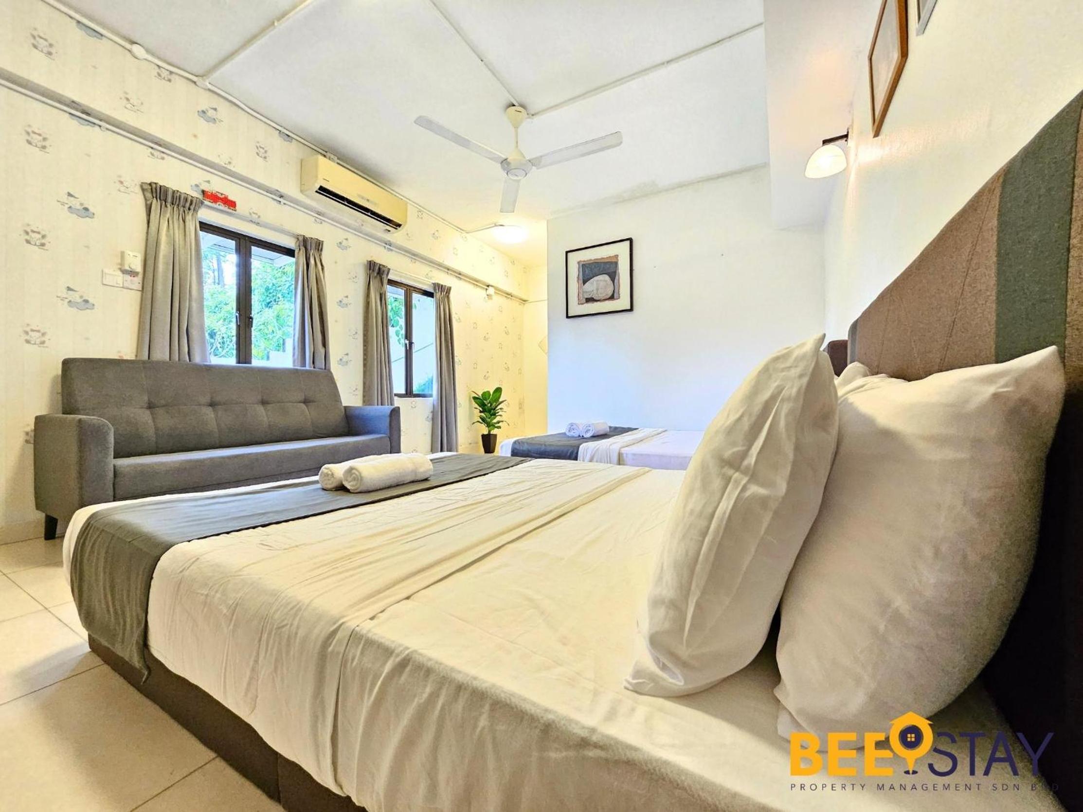 Bangsar Three Storey Luxury Landed House 19PAX