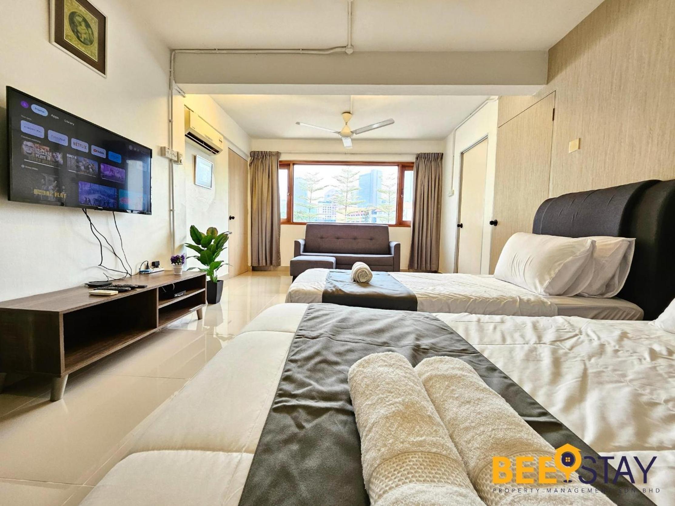 Bangsar Three Storey Luxury Landed House 19PAX