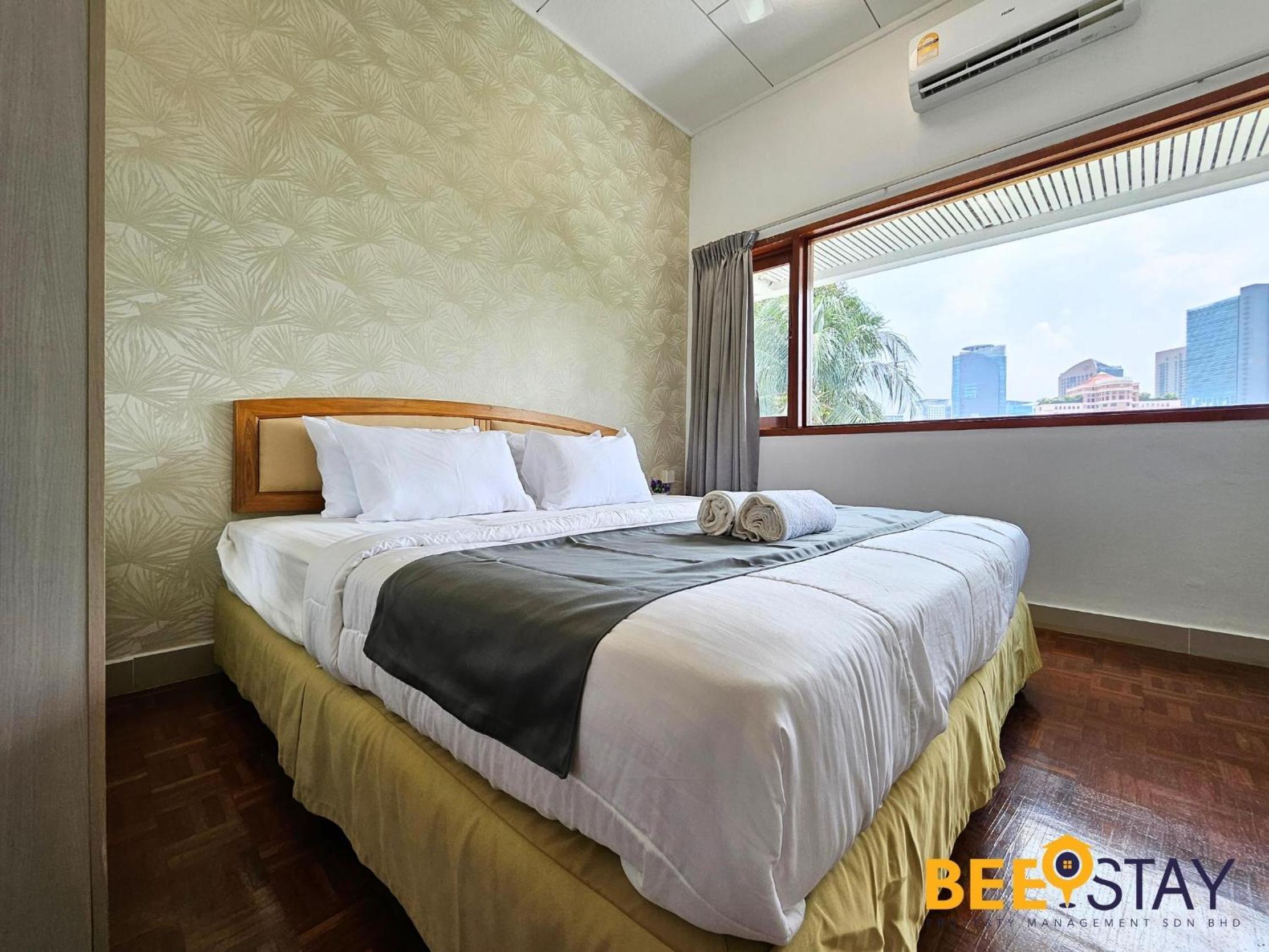 Bangsar Three Storey Luxury Landed House 19PAX