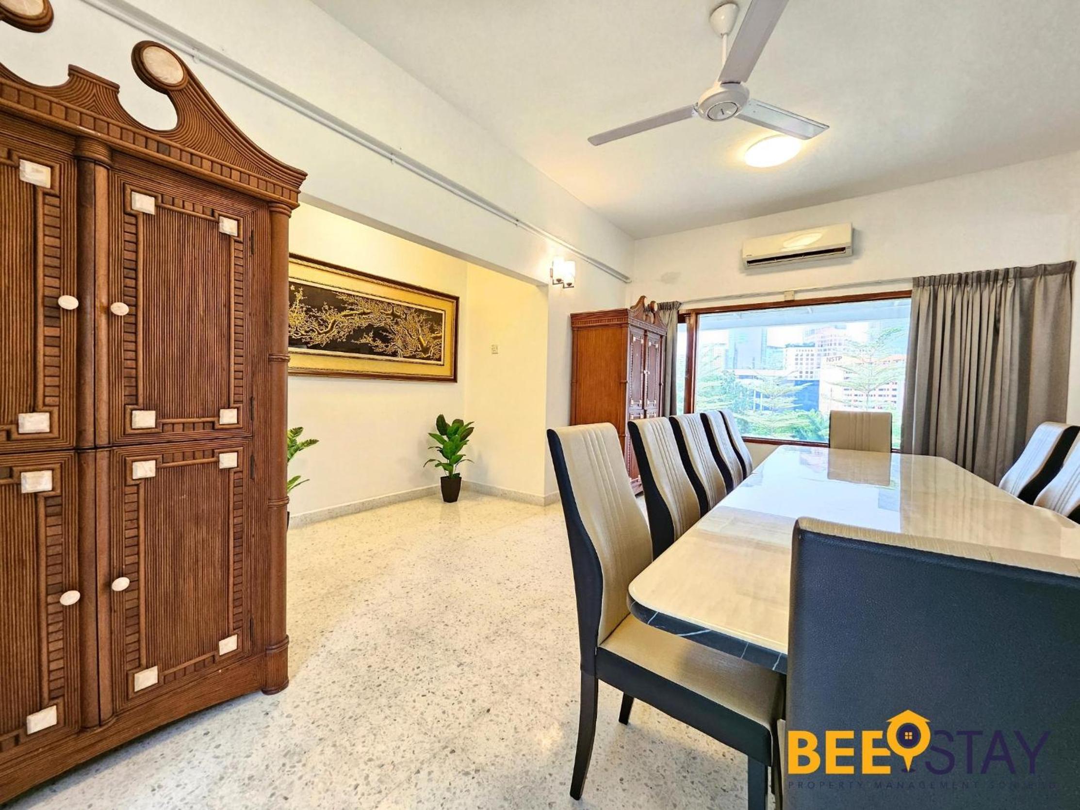 Bangsar Three Storey Luxury Landed House 19PAX