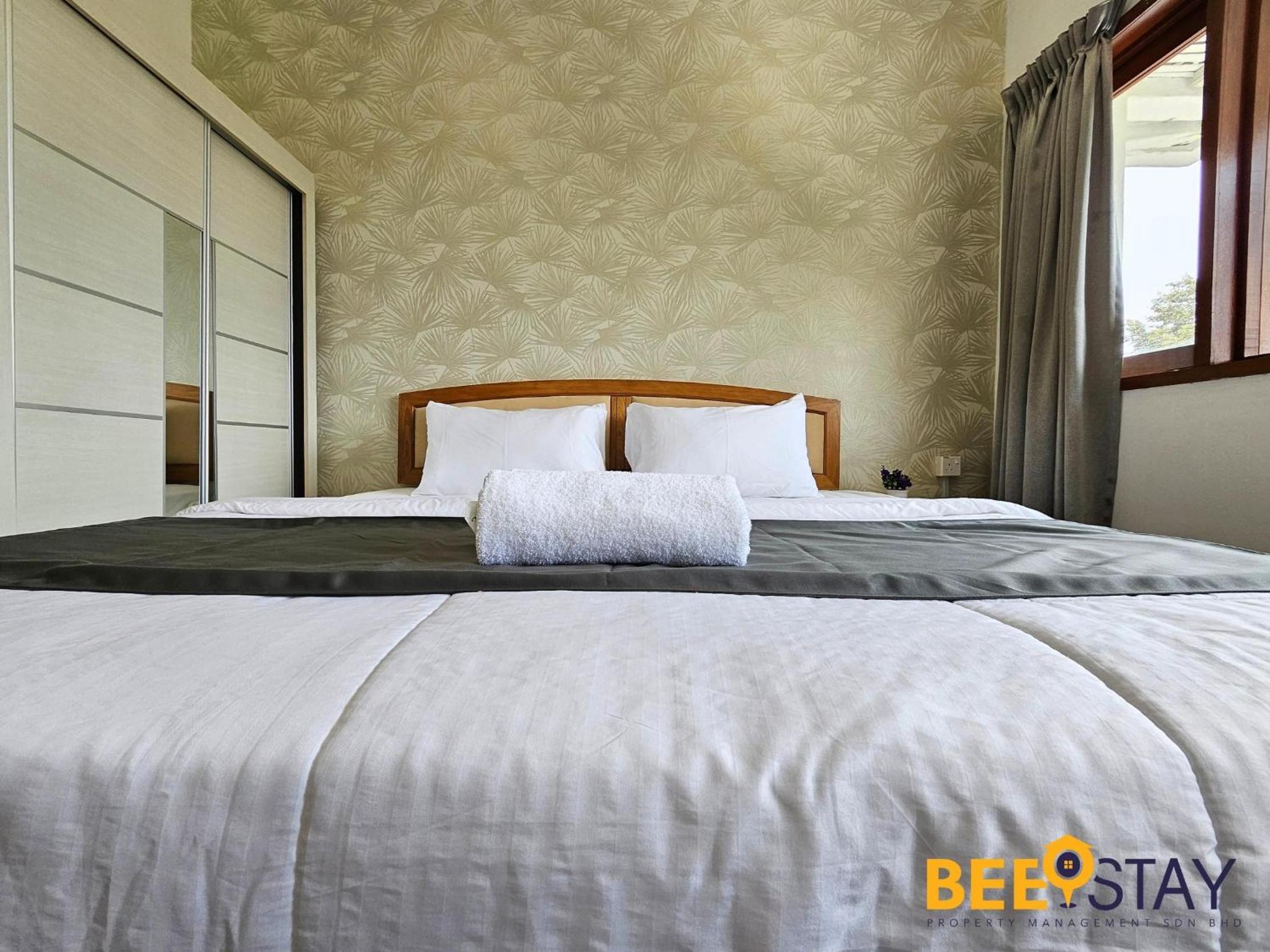 Bangsar Three Storey Luxury Landed House 19PAX