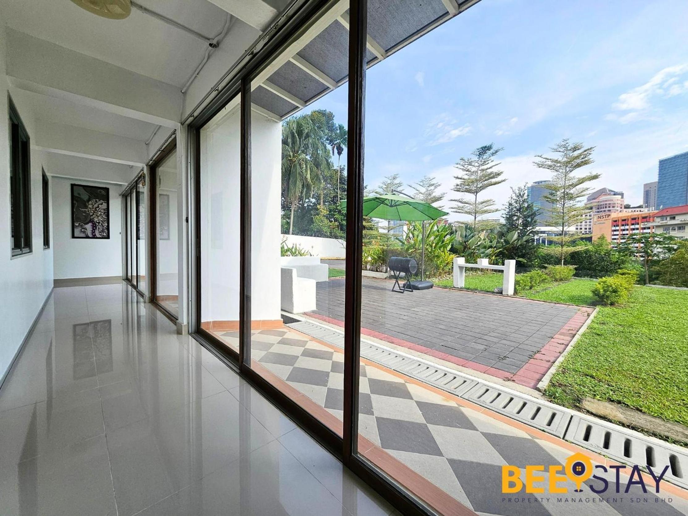 Bangsar Three Storey Luxury Landed House 19PAX