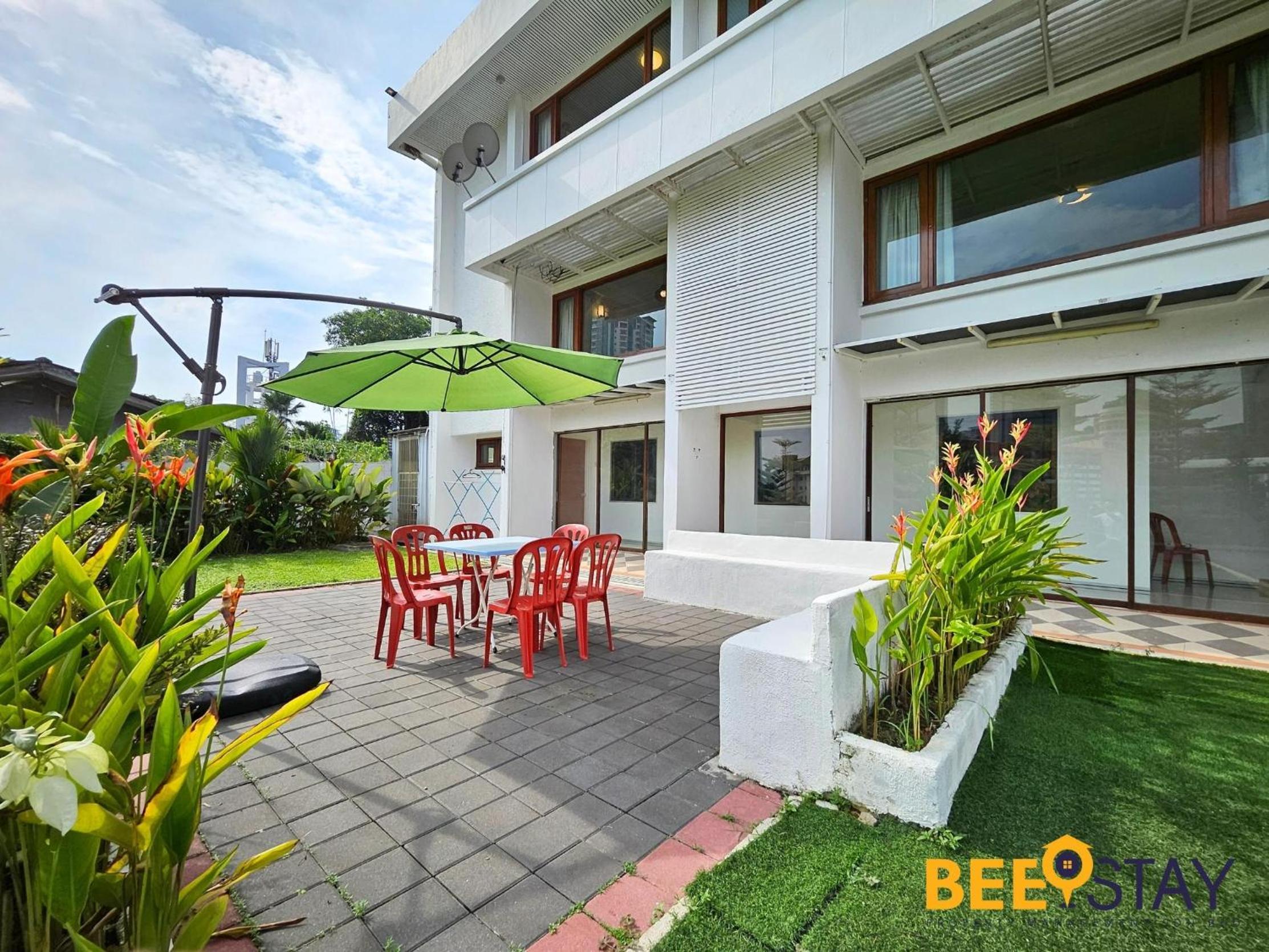 Bangsar Three Storey Luxury Landed House 19PAX