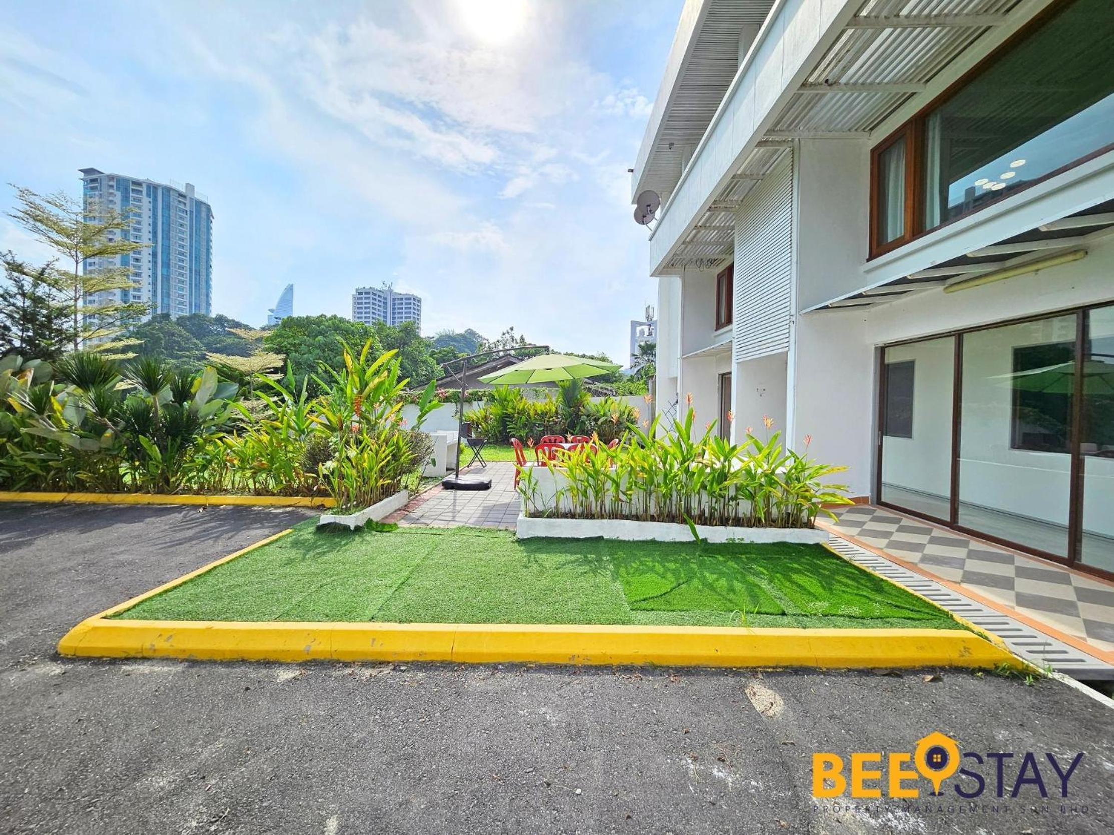 Bangsar Three Storey Luxury Landed House 19PAX
