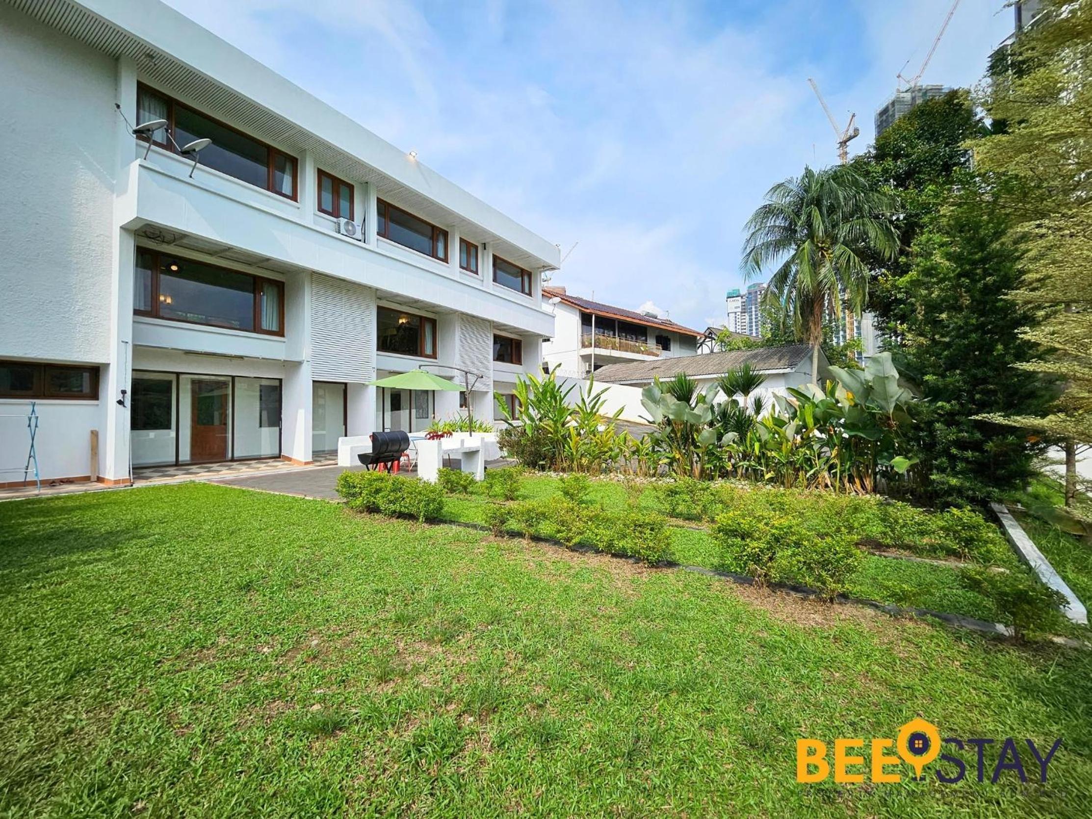 Bangsar Three Storey Luxury Landed House 19PAX