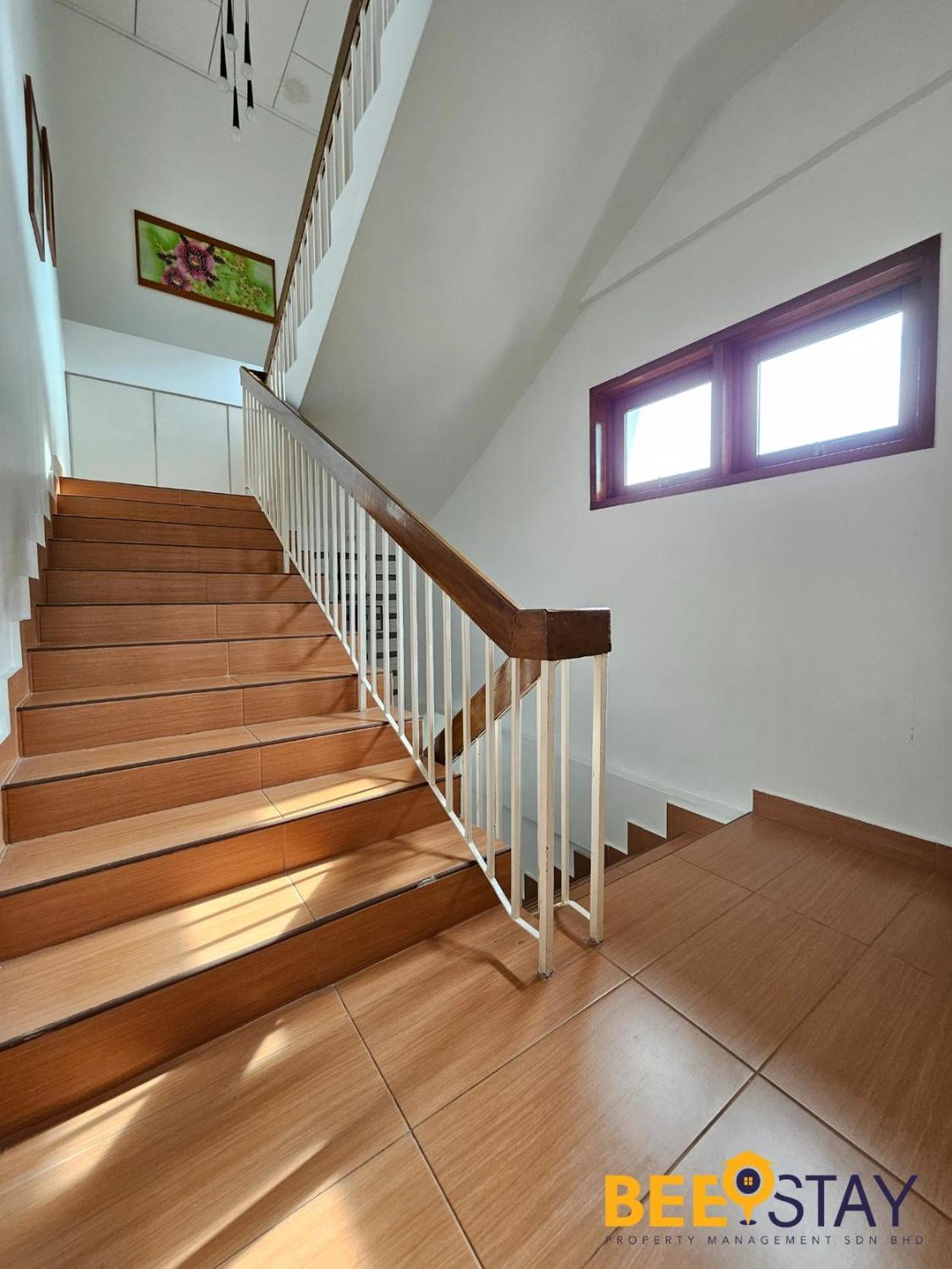 Bangsar Three Storey Luxury Landed House 19PAX