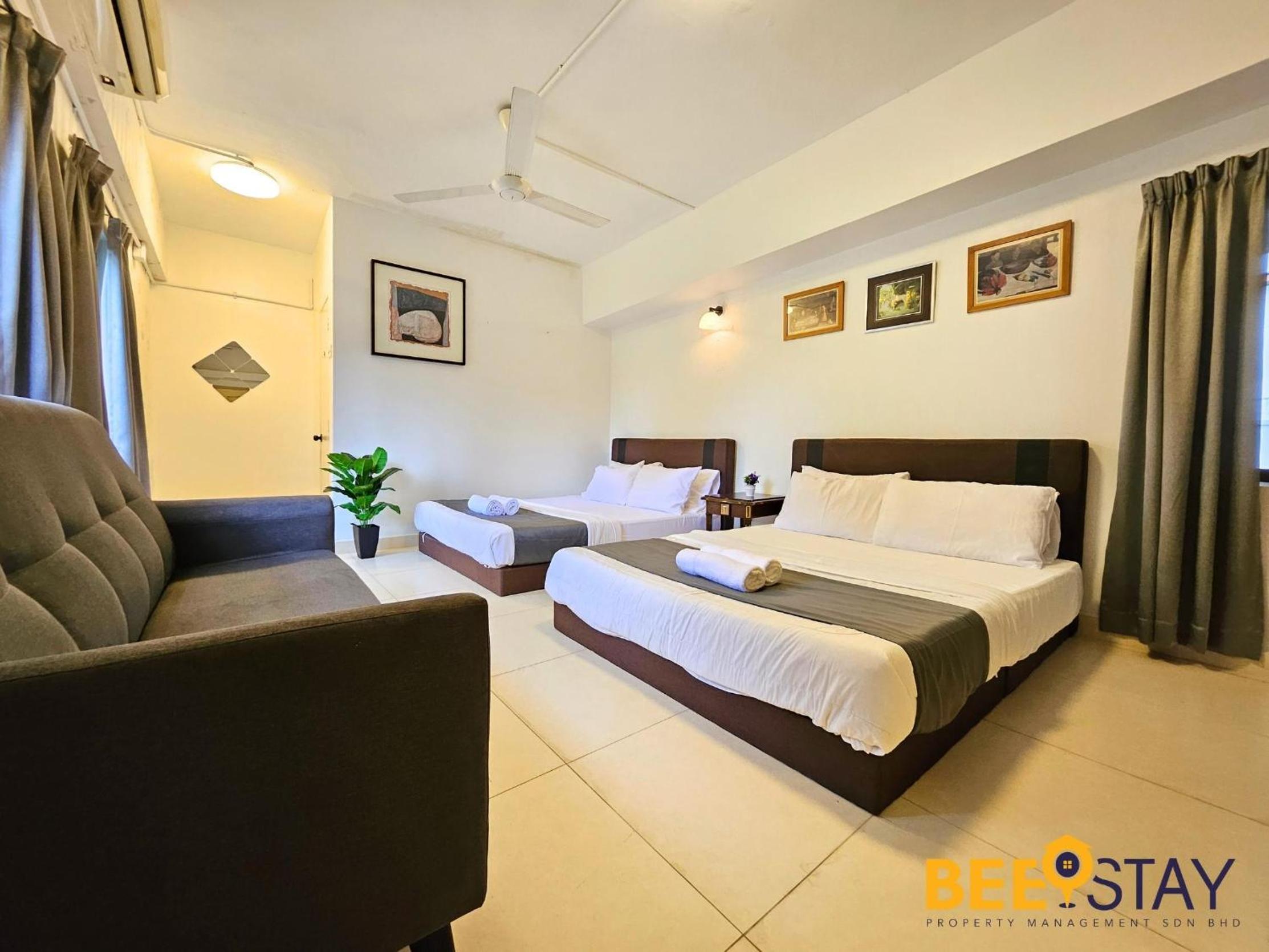 Bangsar Three Storey Luxury Landed House 19PAX
