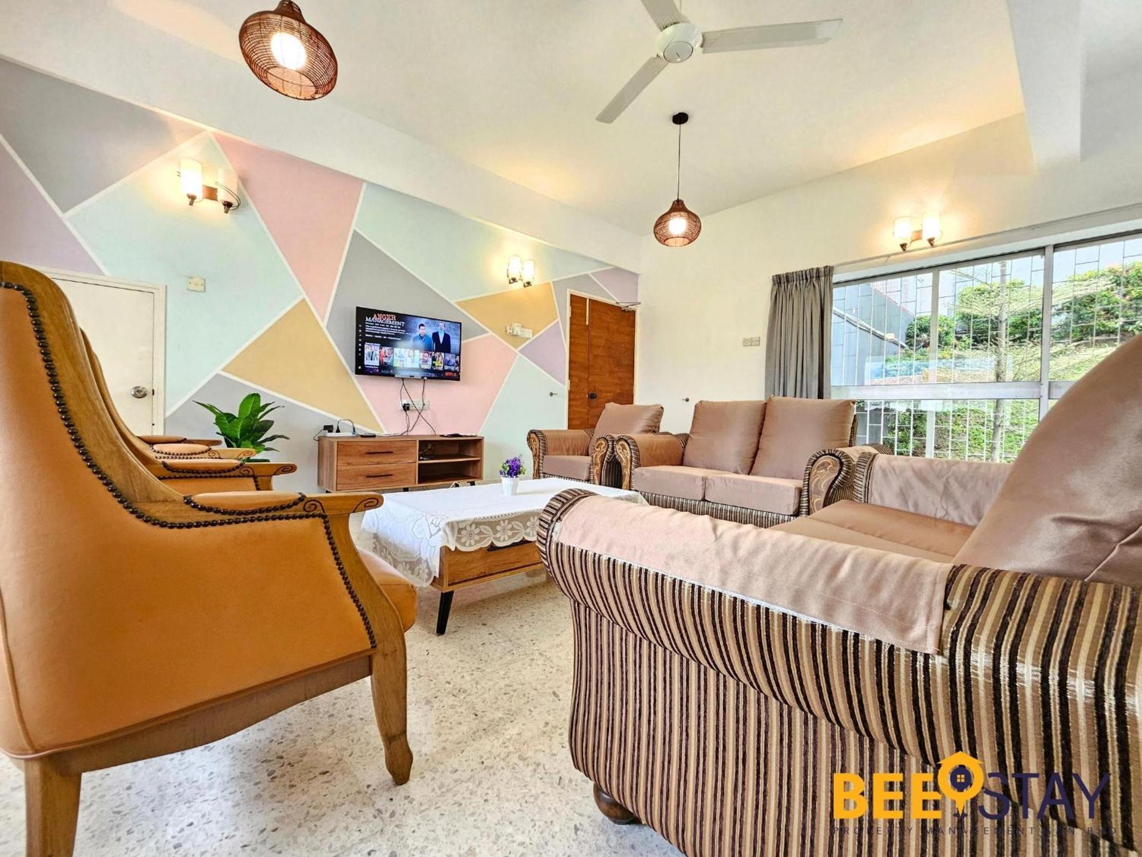 Bangsar Three Storey Luxury Landed House 19PAX
