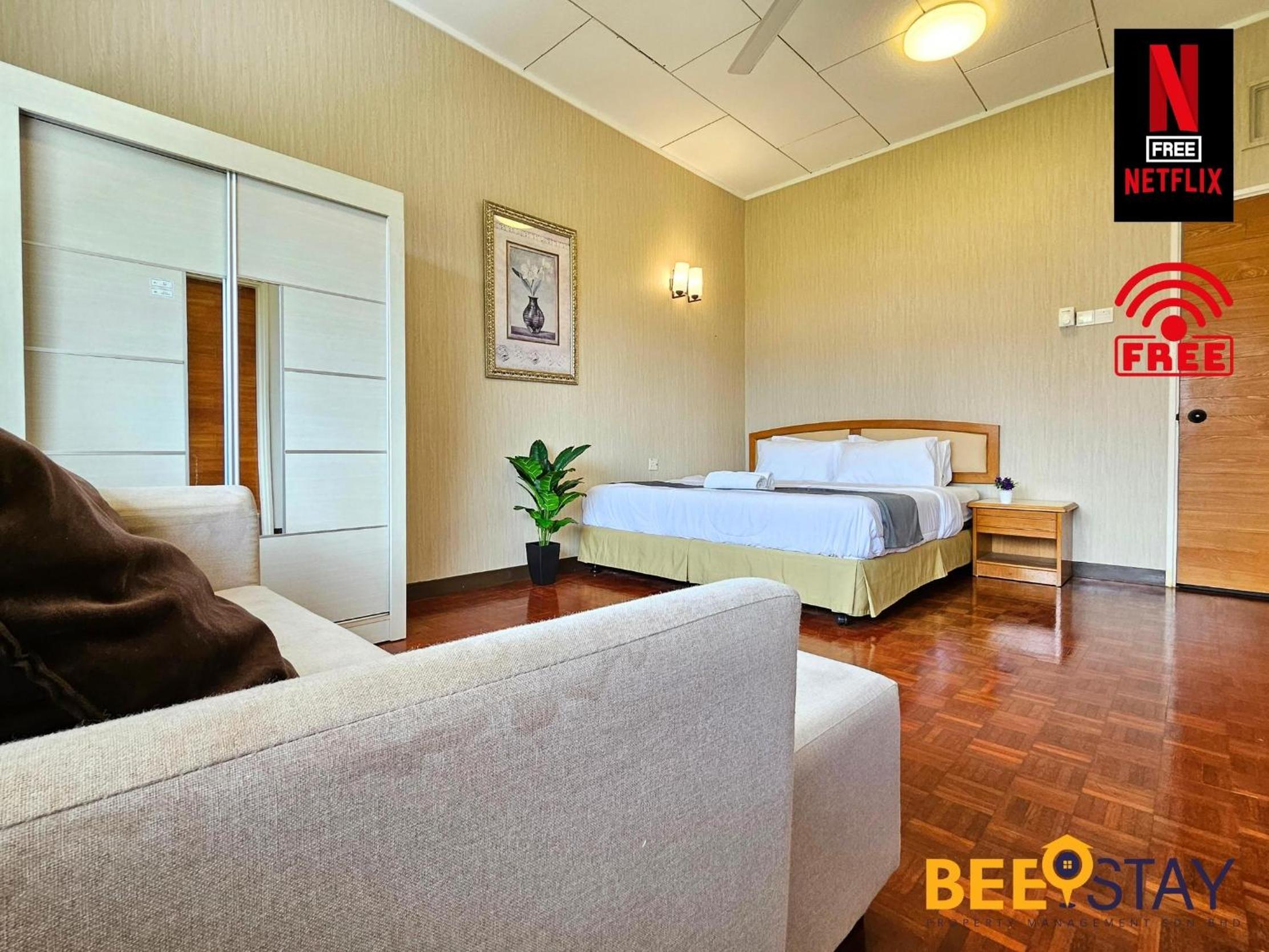 Bangsar Three Storey Luxury Landed House 19PAX