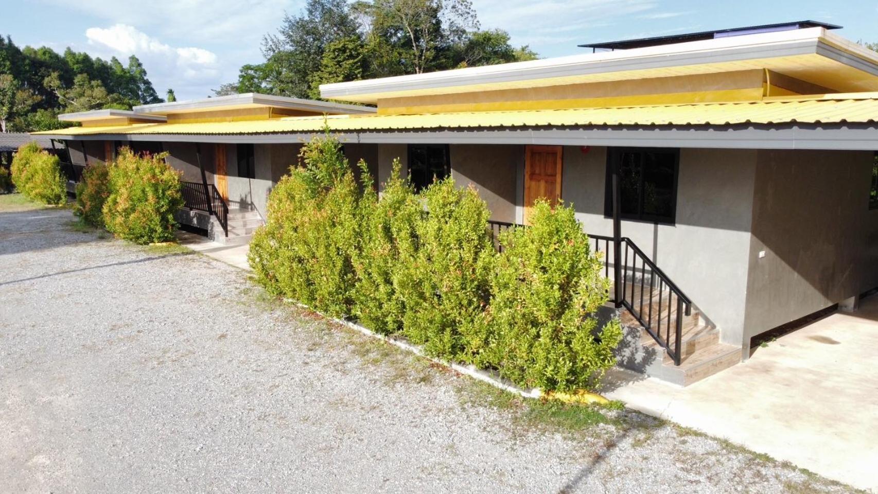 Hotel D-2 Home - Image 1