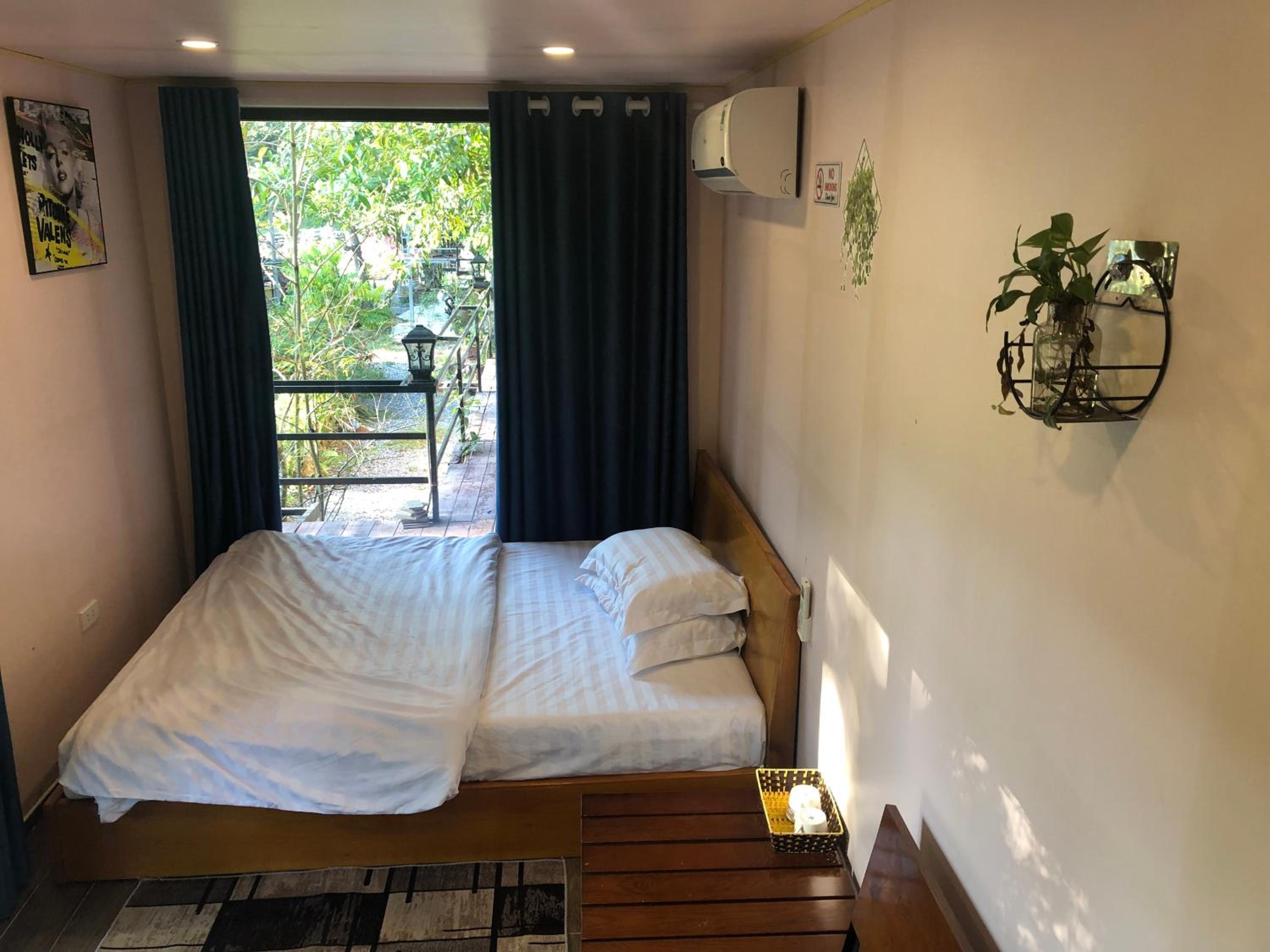Cat Ba Love House view 5