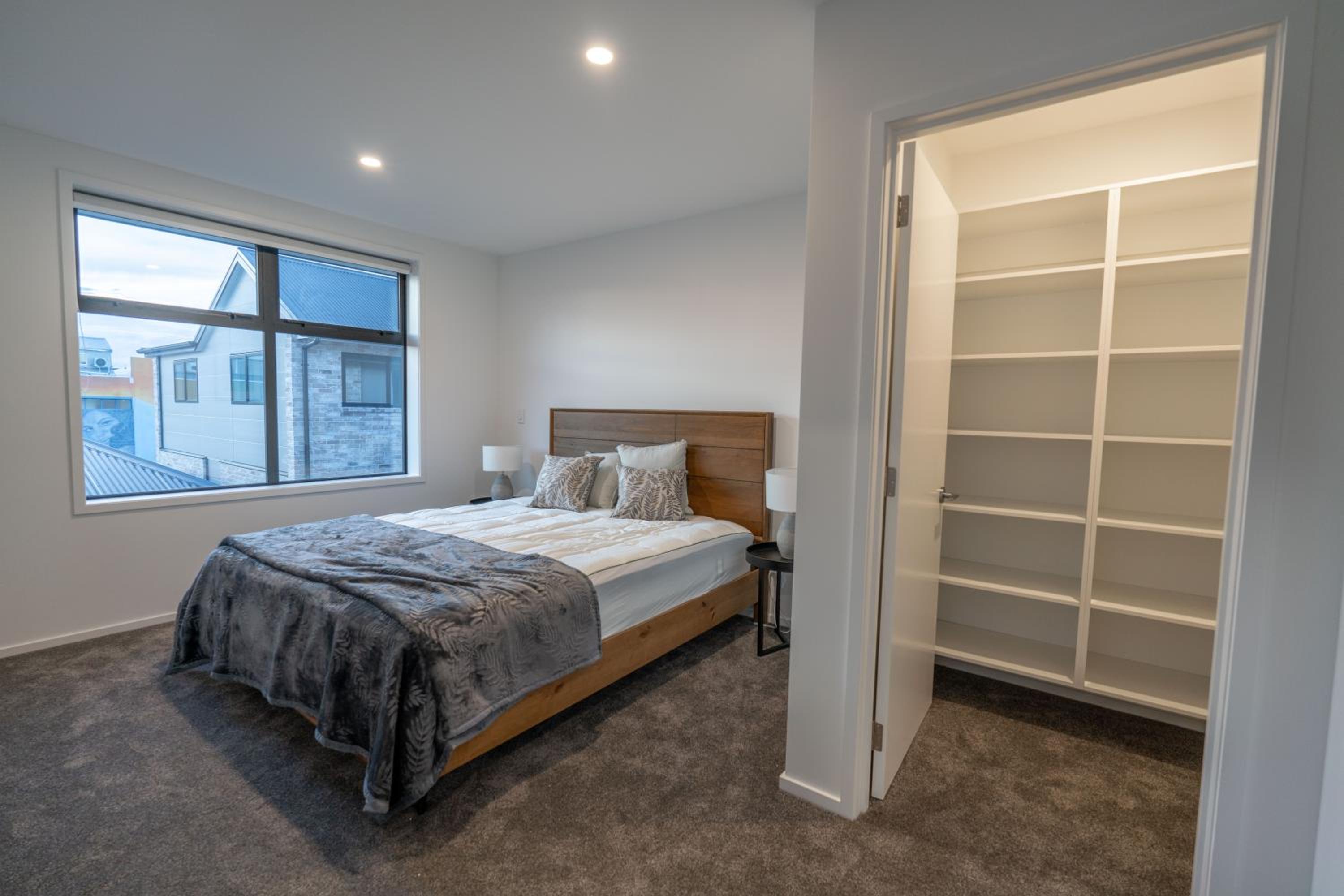 A touch of Luxury in Chch CBD with Free Carpark view 5