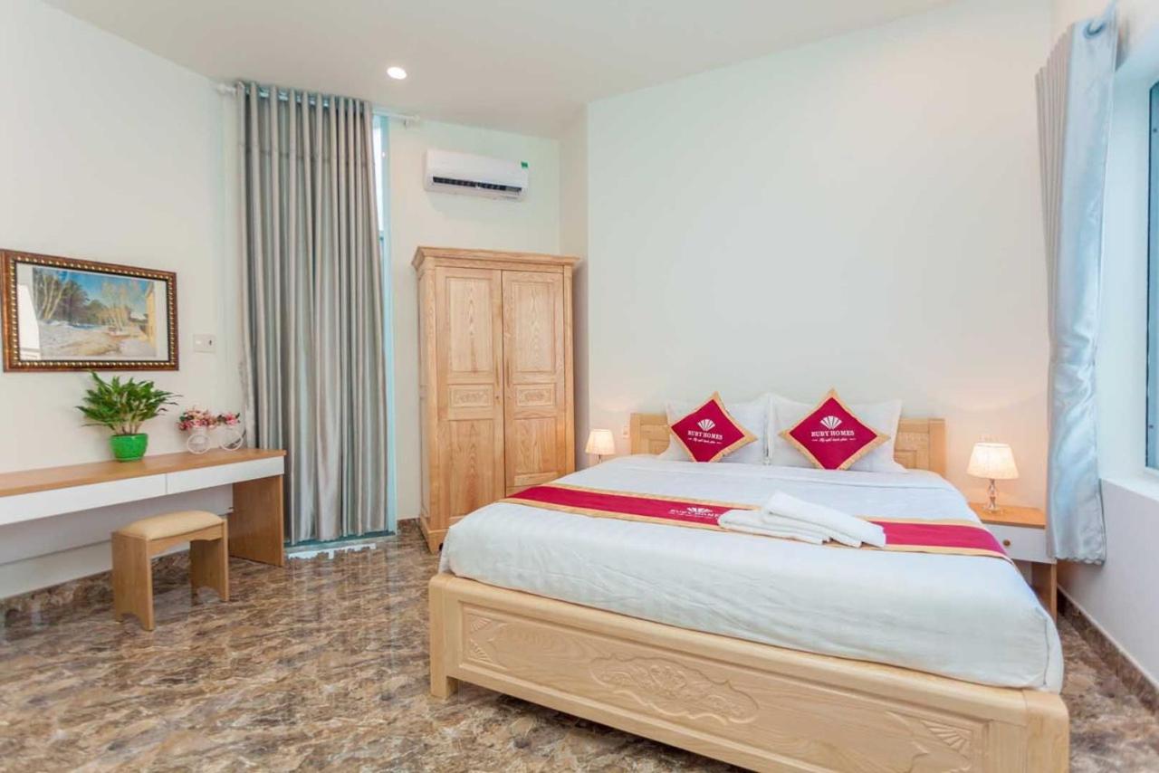 Villa 5 Lạc Long Quân - Bãi Sau