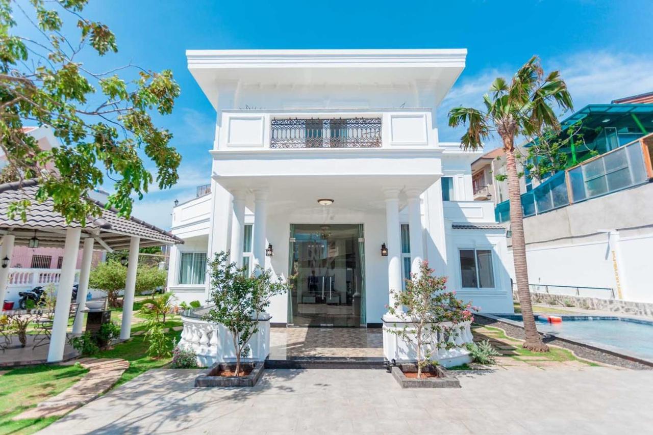 Villa 5 Lạc Long Quân - Bãi Sau
