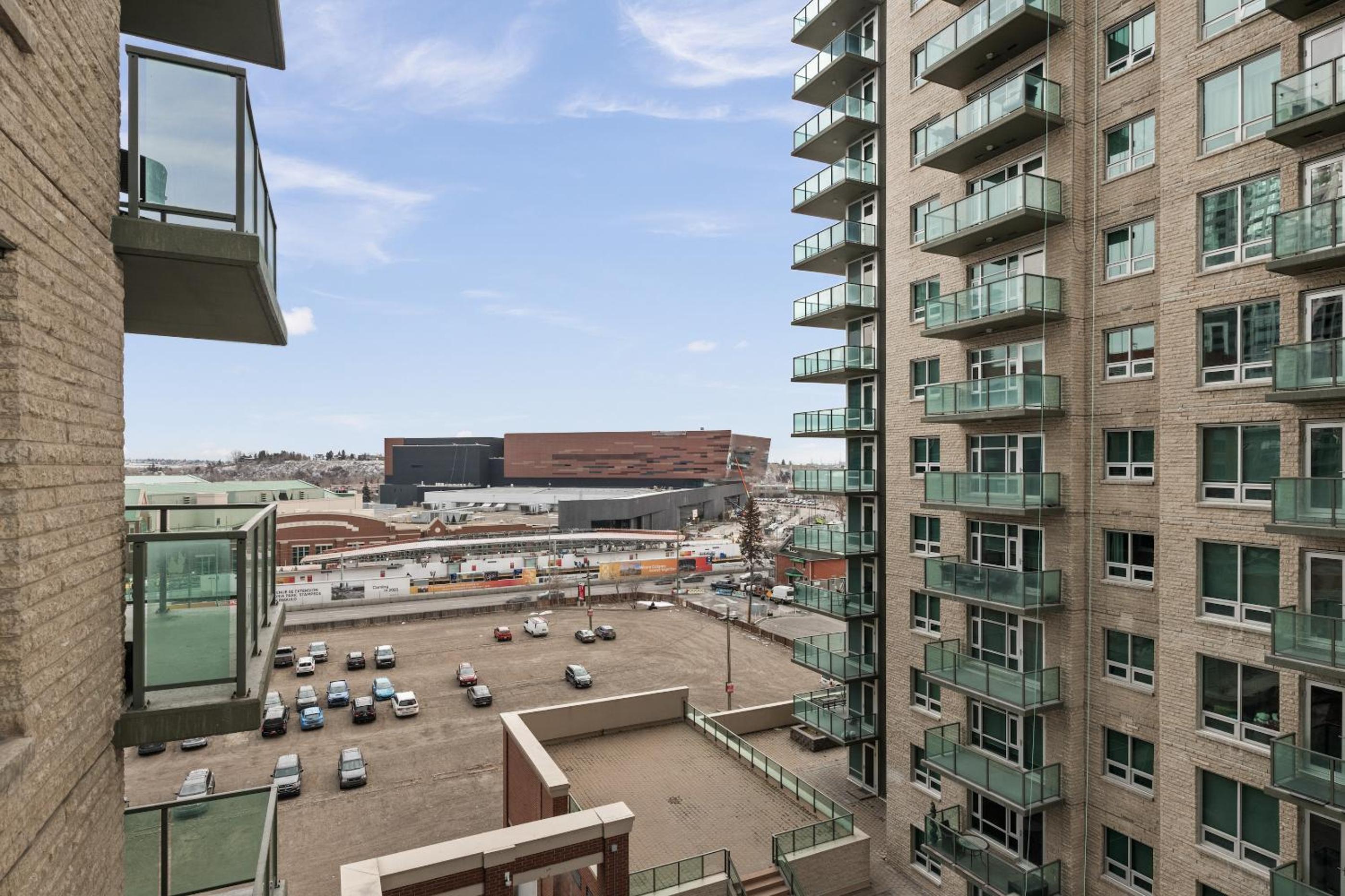 Gorgeous Downtown Calgary Condos by GLOBALSTAY Free Parking