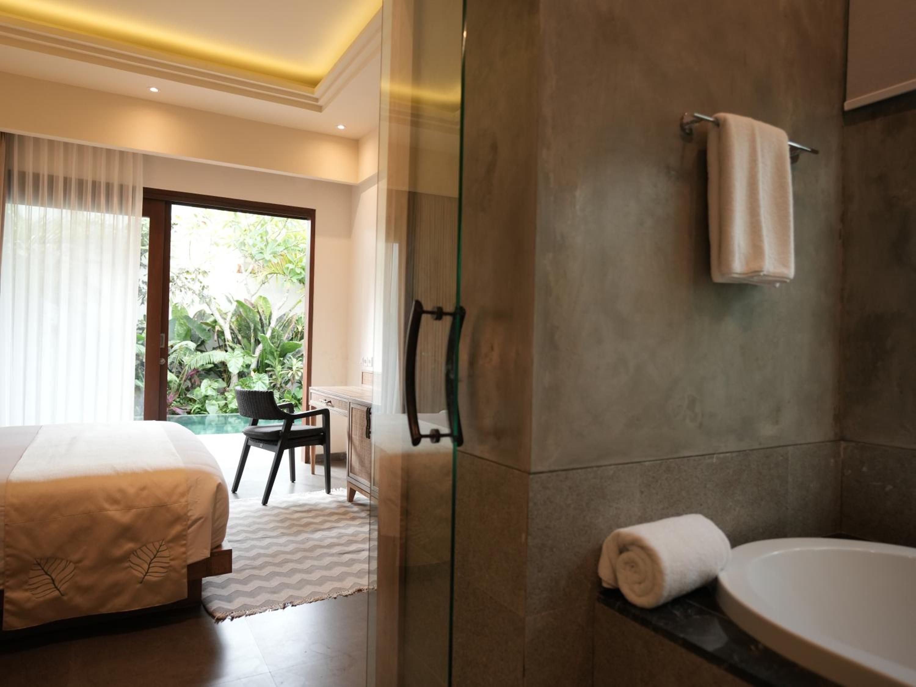Daun Lebar Villas