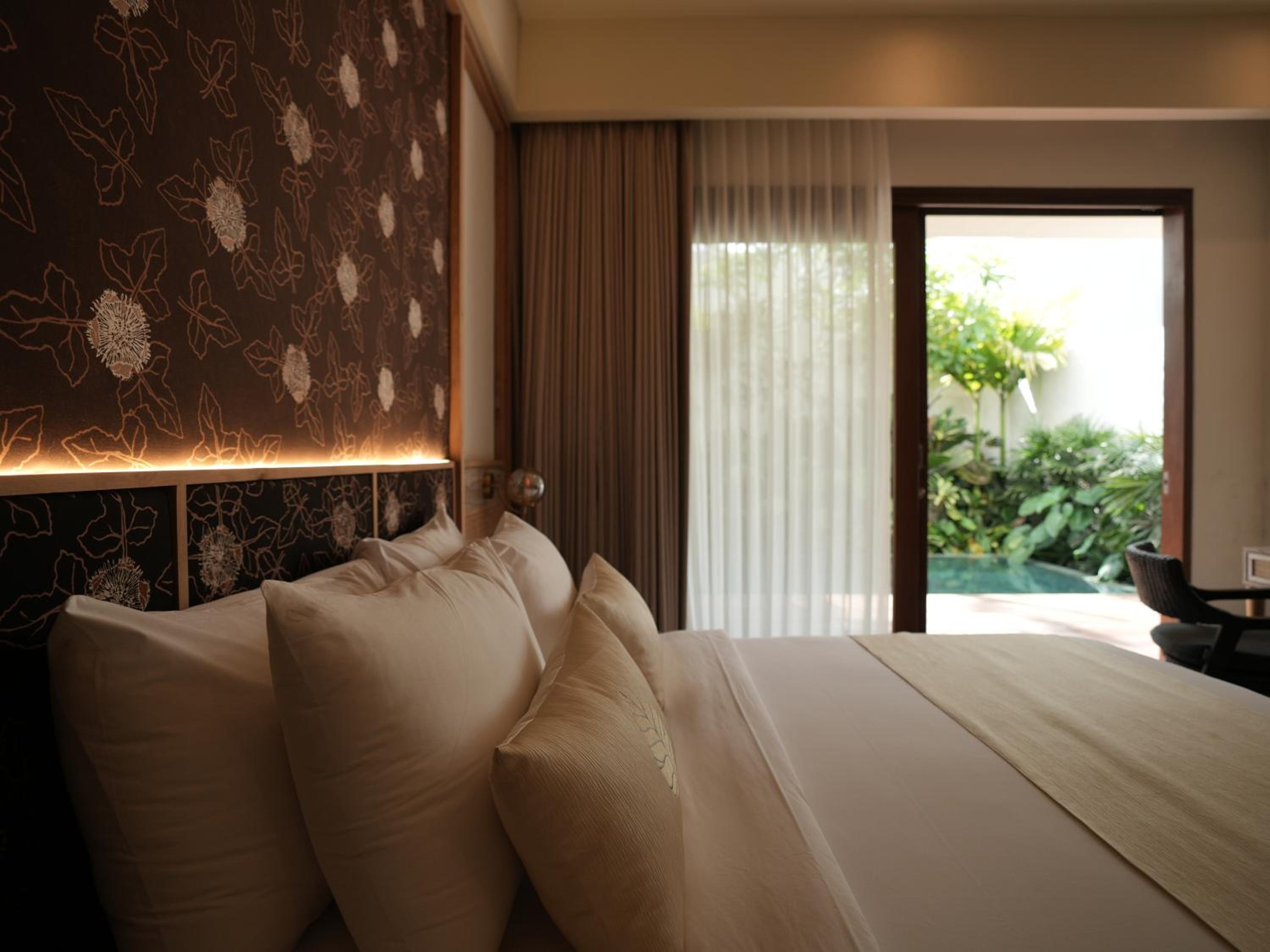 Daun Lebar Villas