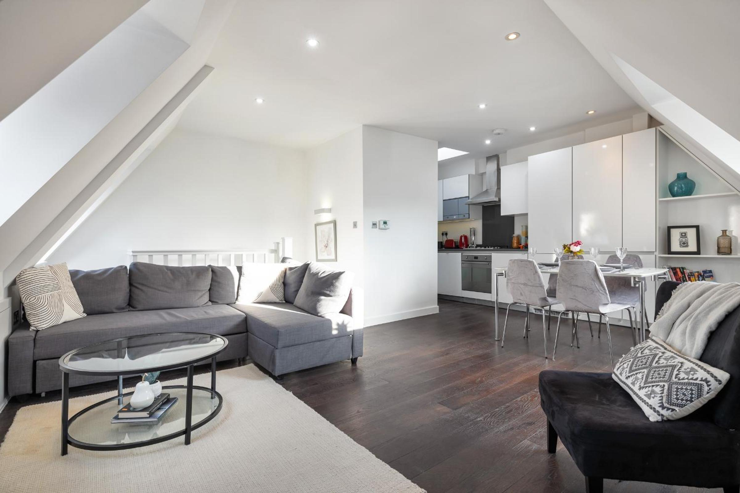 Farringdon/St Pancras penthouse