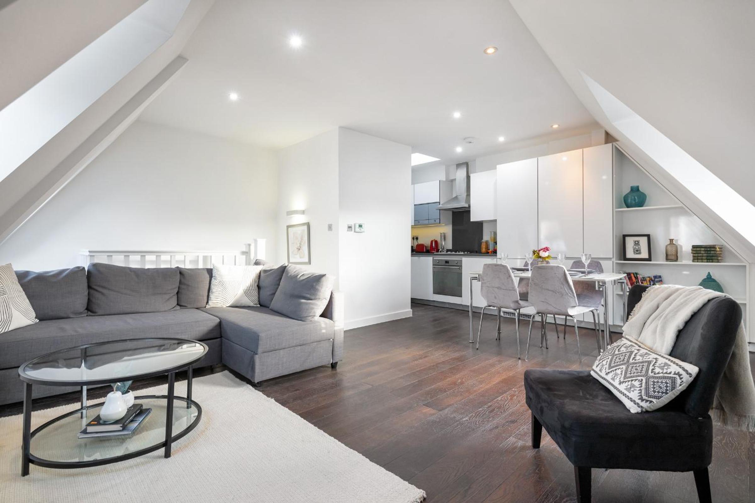 Farringdon/St Pancras penthouse