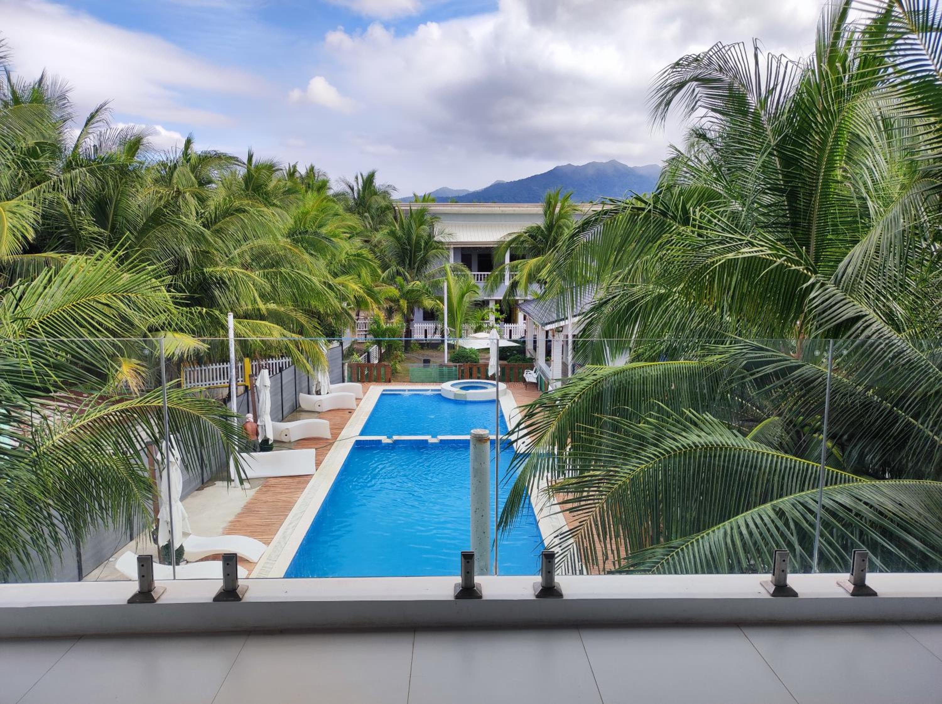Seaview Emerald