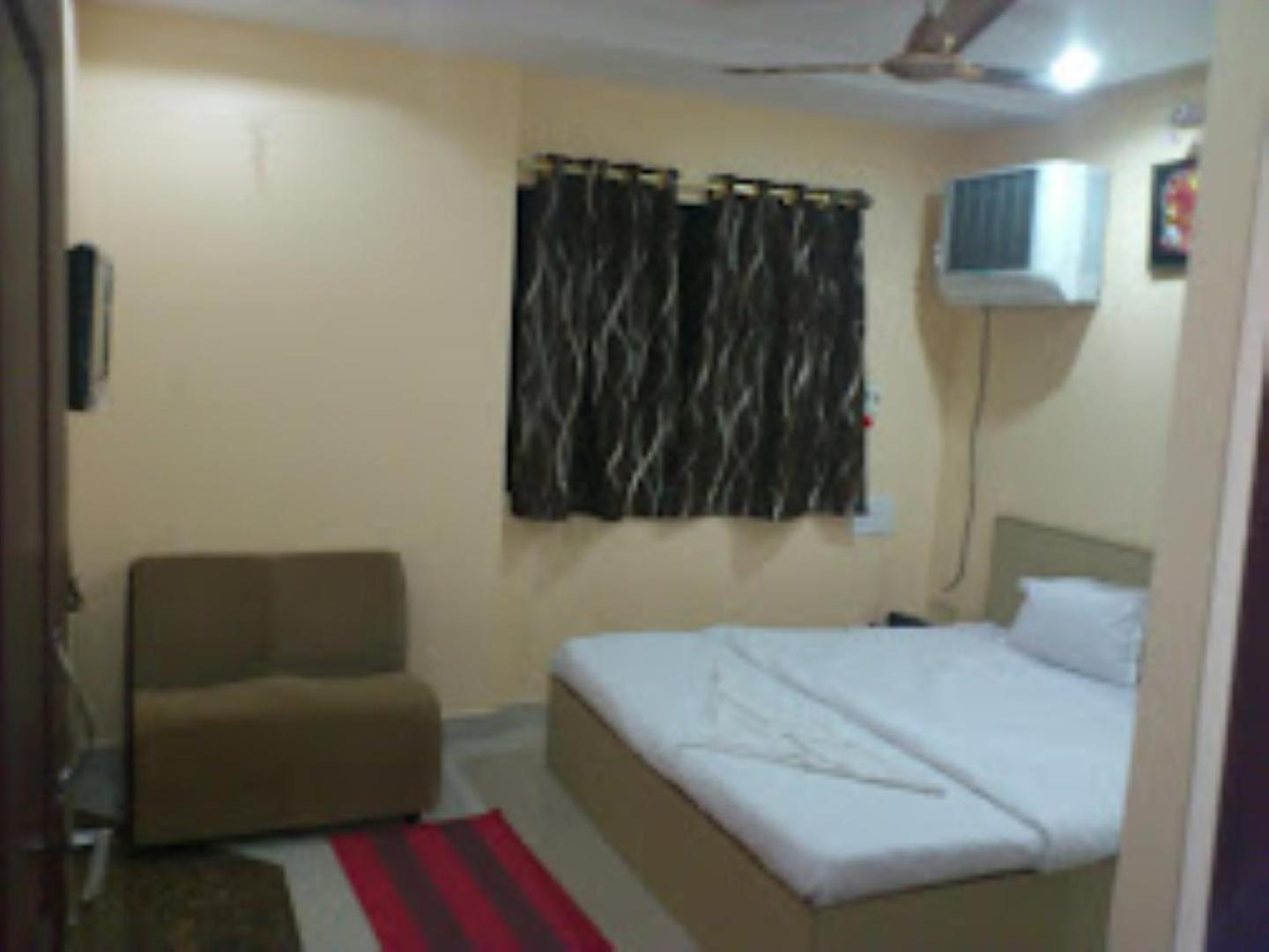 HOTEL VAIDYA REGENCY & MANUHAR RESTAURANT, Balaghat