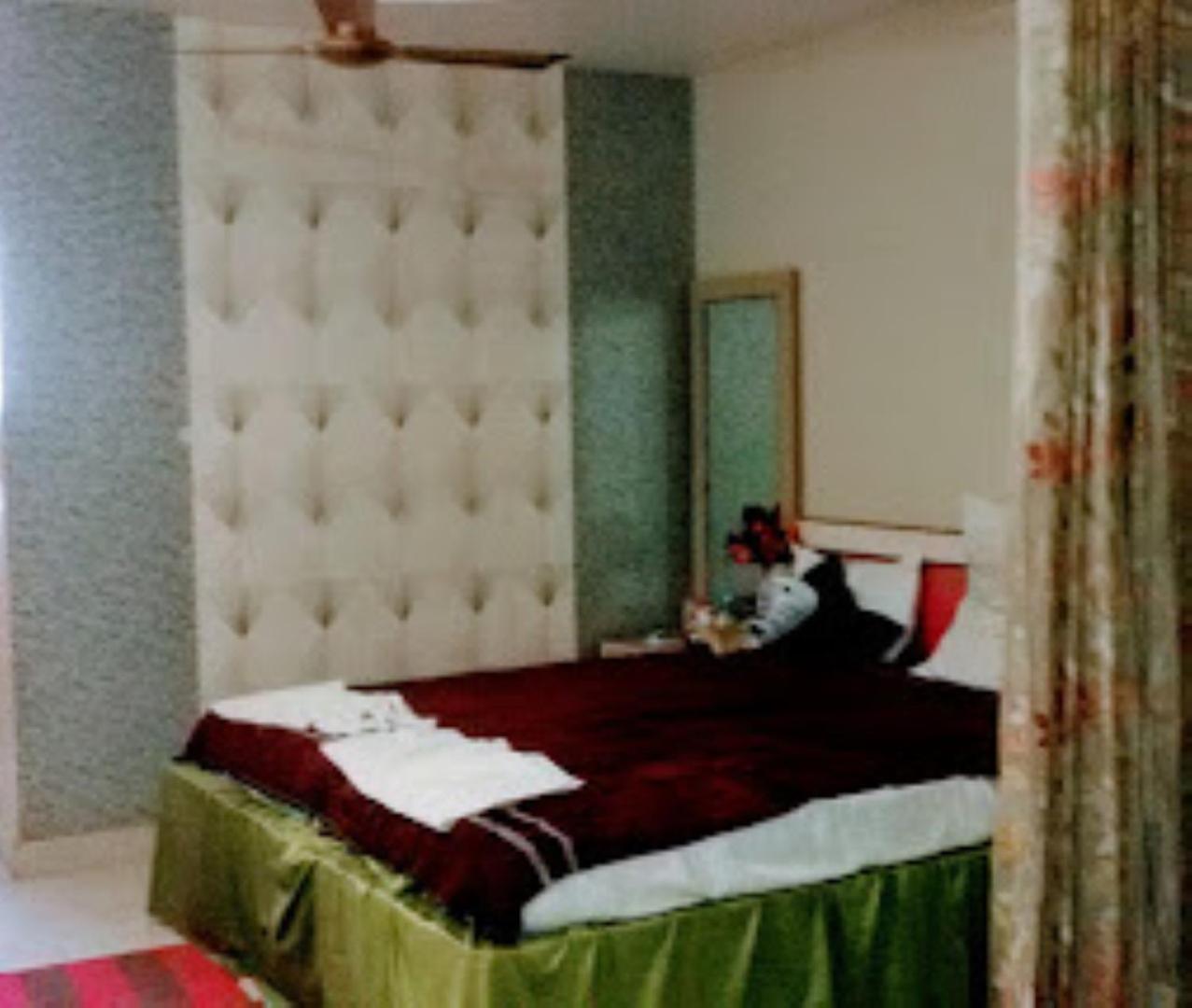 HOTEL VAIDYA REGENCY & MANUHAR RESTAURANT, Balaghat