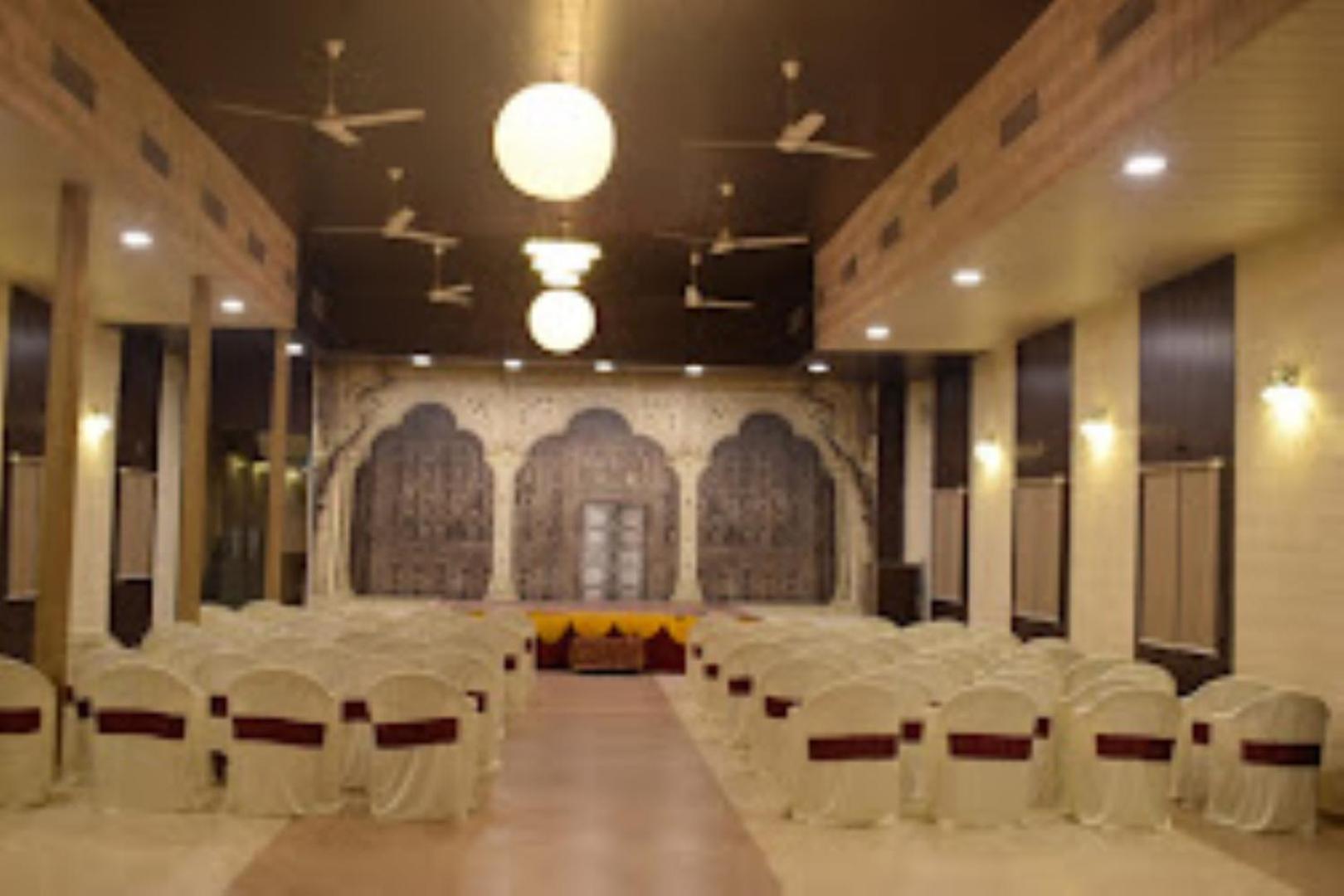 HOTEL VAIDYA REGENCY & MANUHAR RESTAURANT, Balaghat