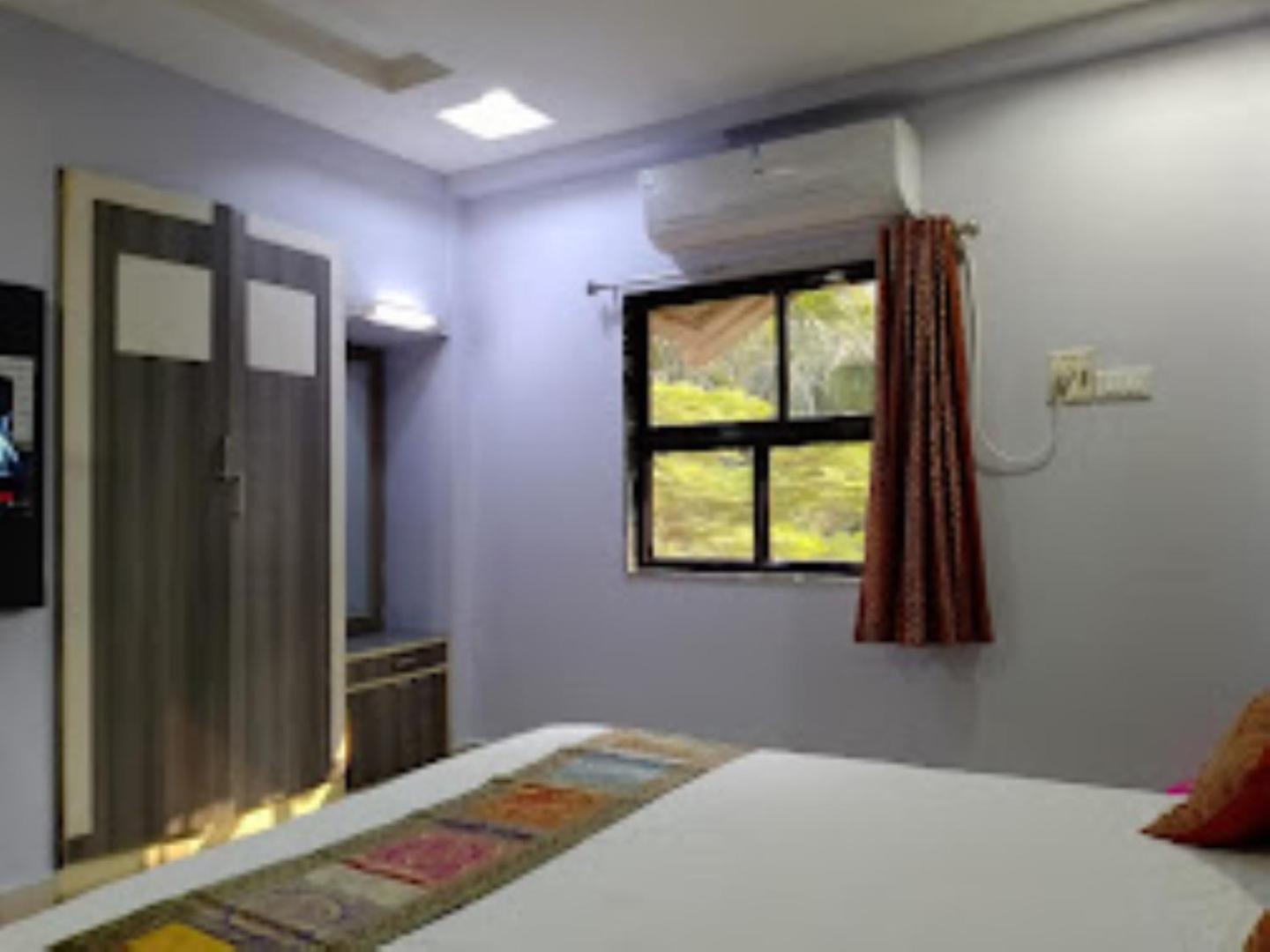 HOTEL VAIDYA REGENCY & MANUHAR RESTAURANT, Balaghat