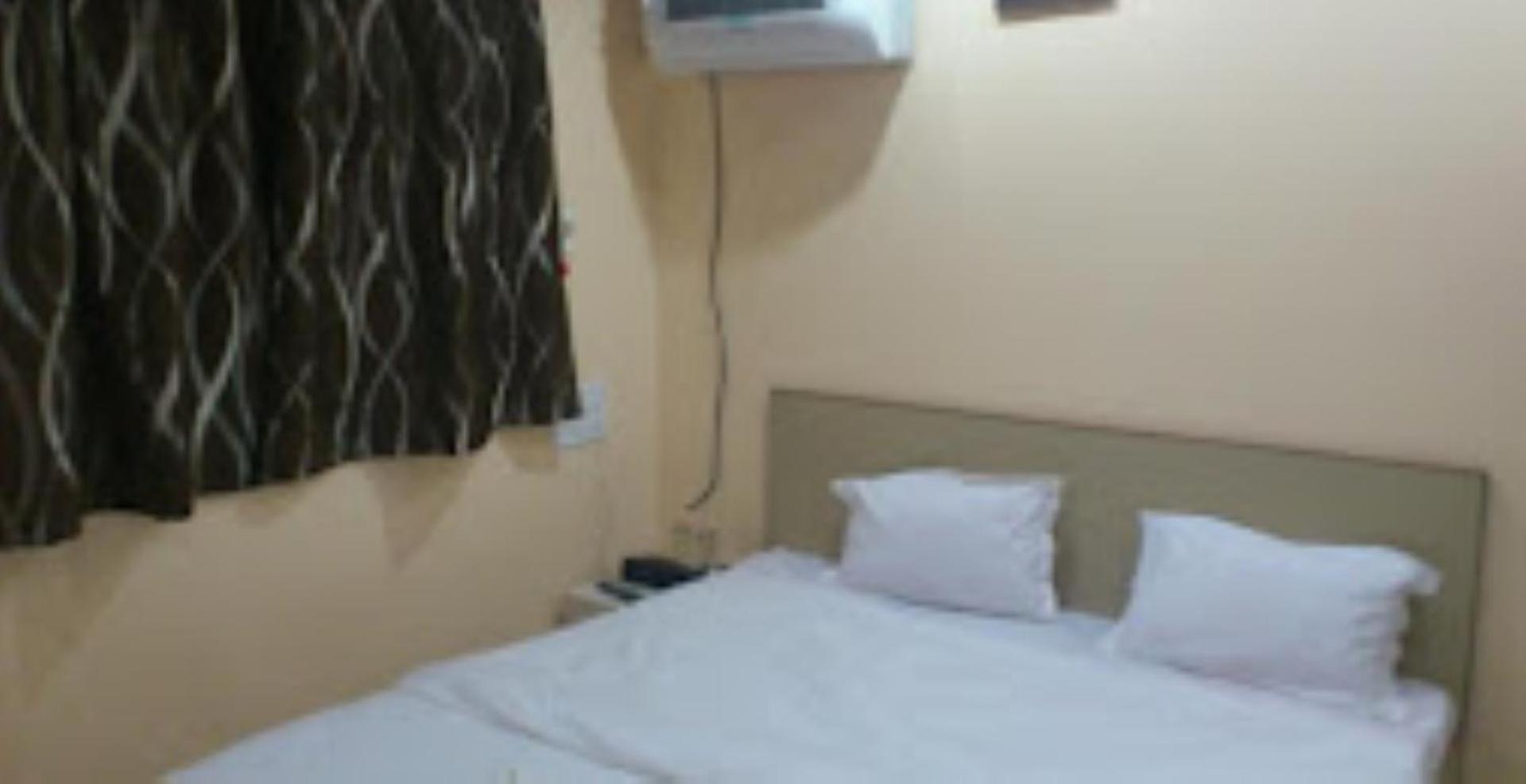 HOTEL VAIDYA REGENCY & MANUHAR RESTAURANT, Balaghat