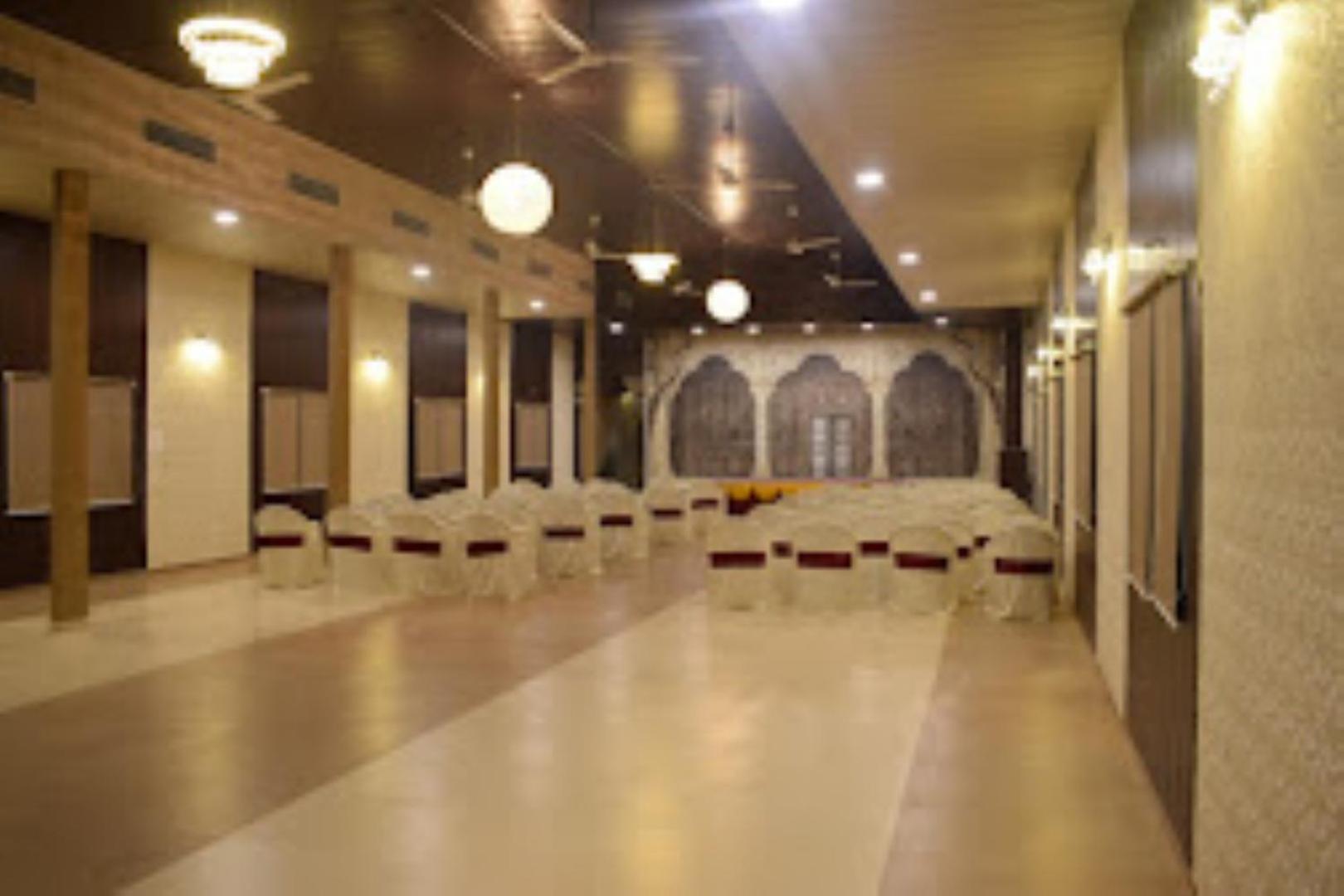 HOTEL VAIDYA REGENCY & MANUHAR RESTAURANT, Balaghat