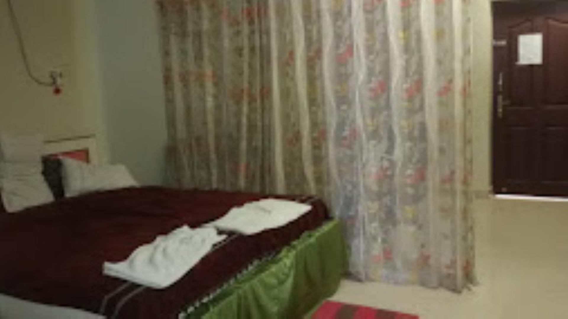 HOTEL VAIDYA REGENCY & MANUHAR RESTAURANT, Balaghat