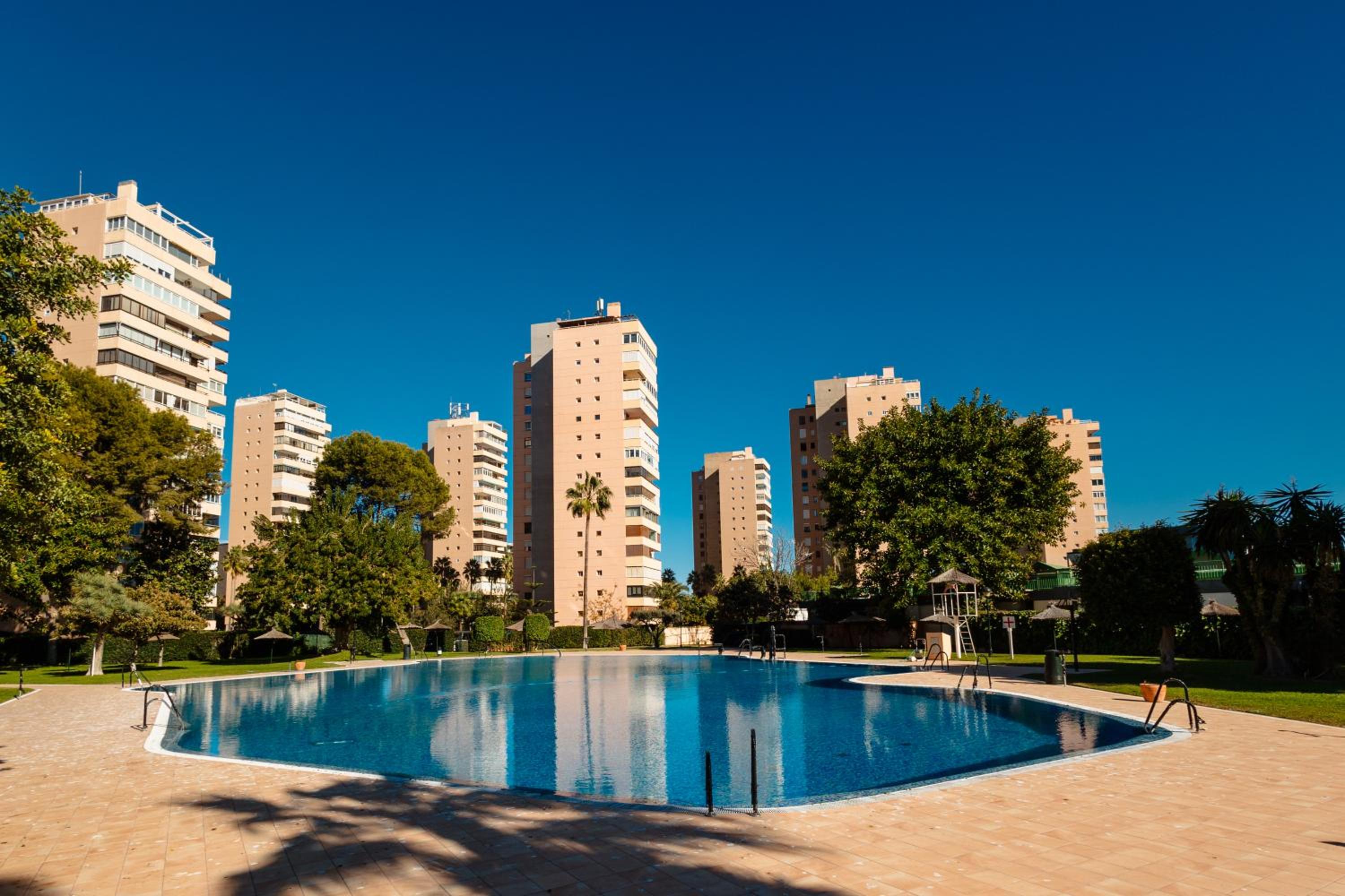 Beachfront apartment with panoramic sea views, private parking, swimming pools and mini golf