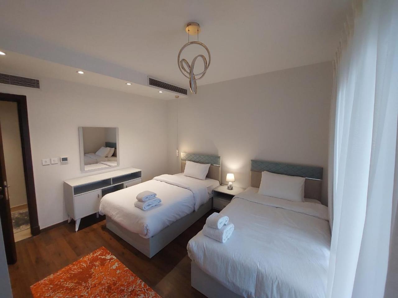 CFC, Luxurious 4BR Apartment, Remarkable value unbeatable Location