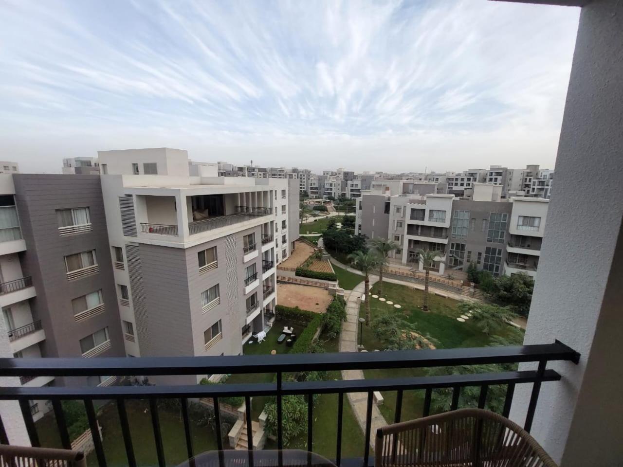 CFC, Luxurious 4BR Apartment, Remarkable value unbeatable Location
