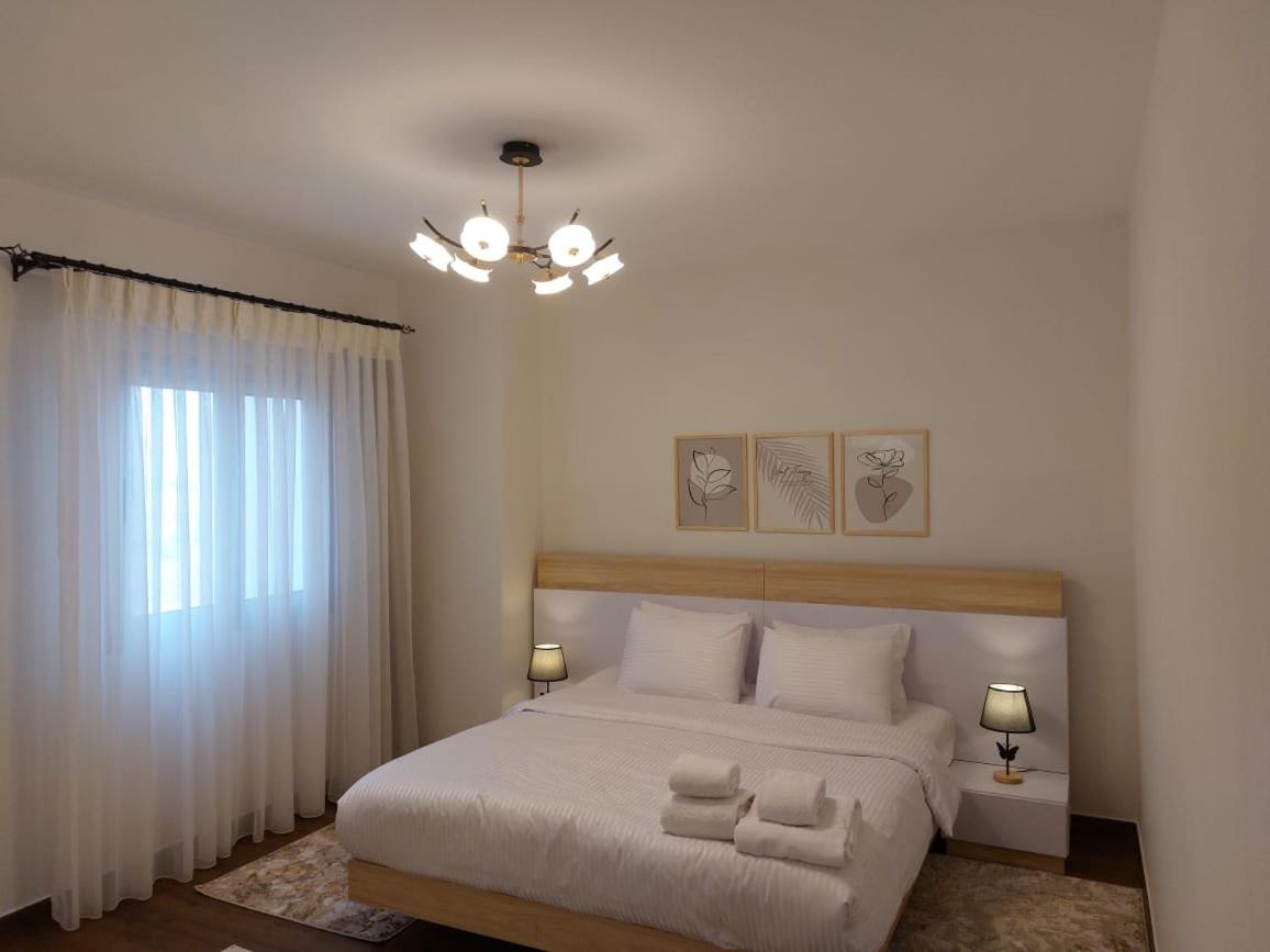 CFC, Luxurious 4BR Apartment, Remarkable value unbeatable Location
