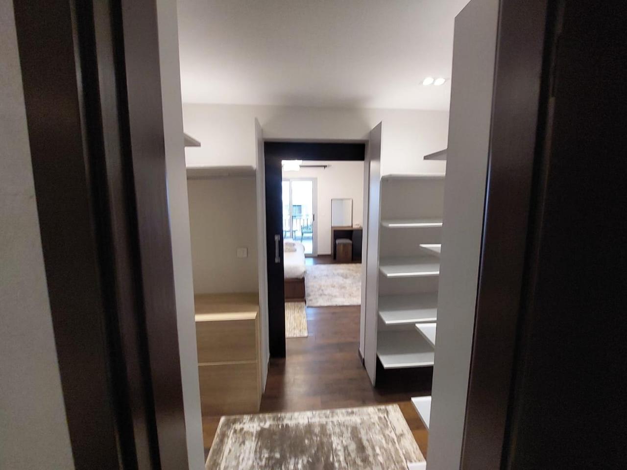 CFC, Luxurious 4BR Apartment, Remarkable value unbeatable Location