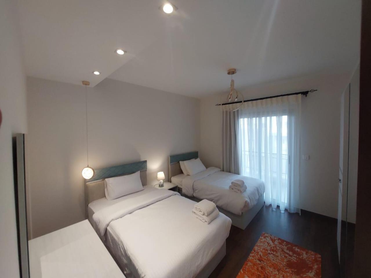 CFC, Luxurious 4BR Apartment, Remarkable value unbeatable Location