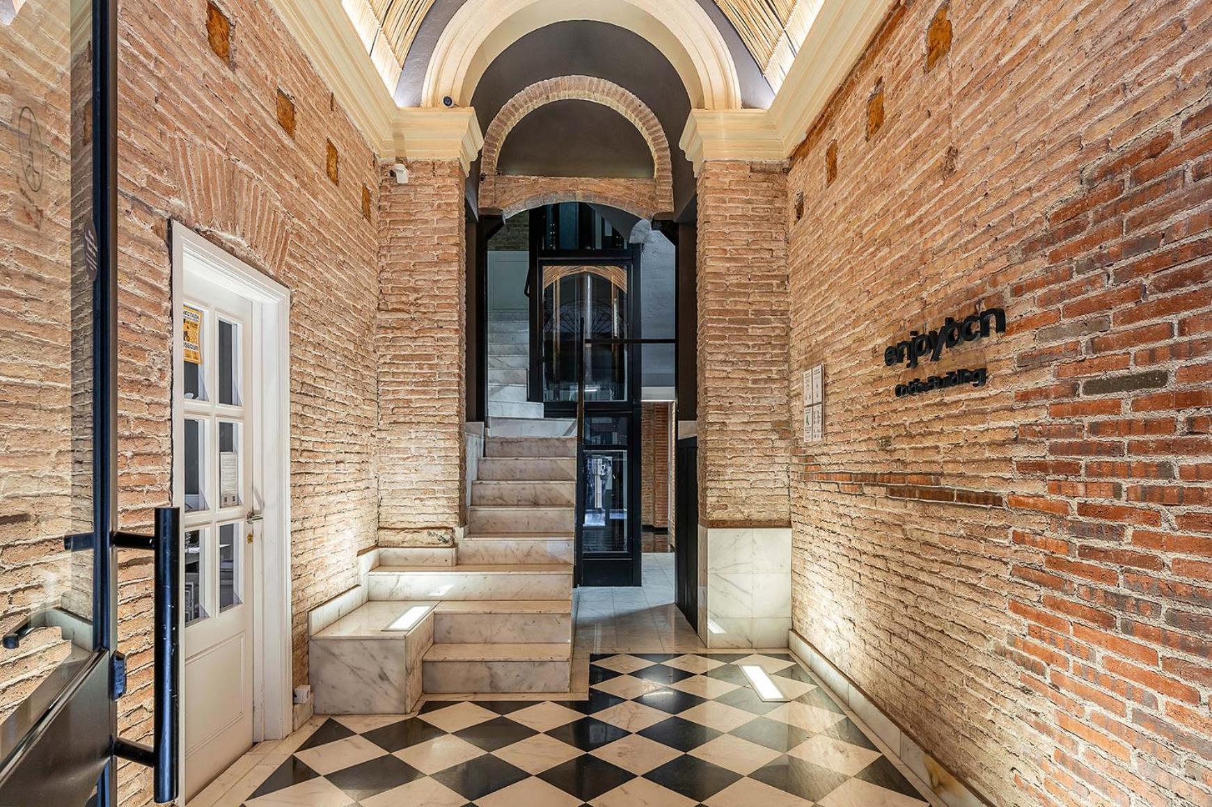 Enjoybcn Colon Apartments