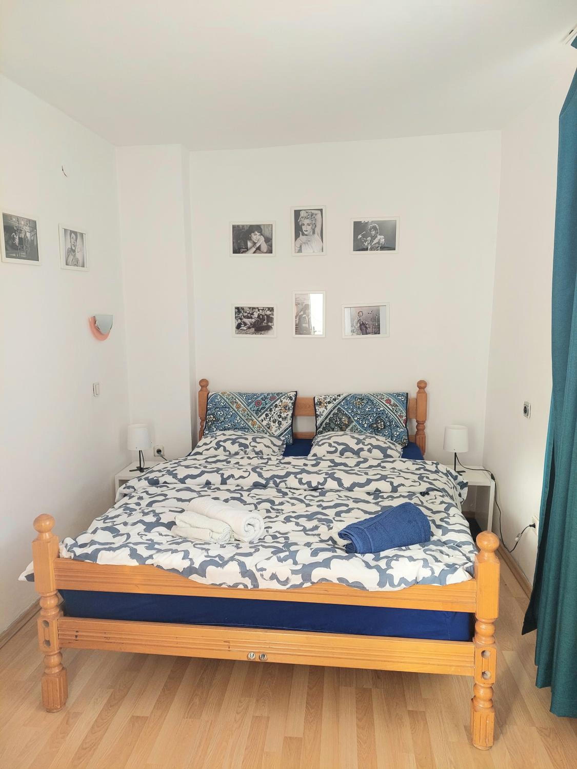 Apartment in the downtown - walking distance all attractions view 2