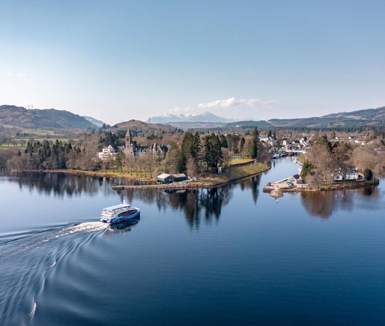 Comfortable, modern apartment with parking. Inverness. view 3