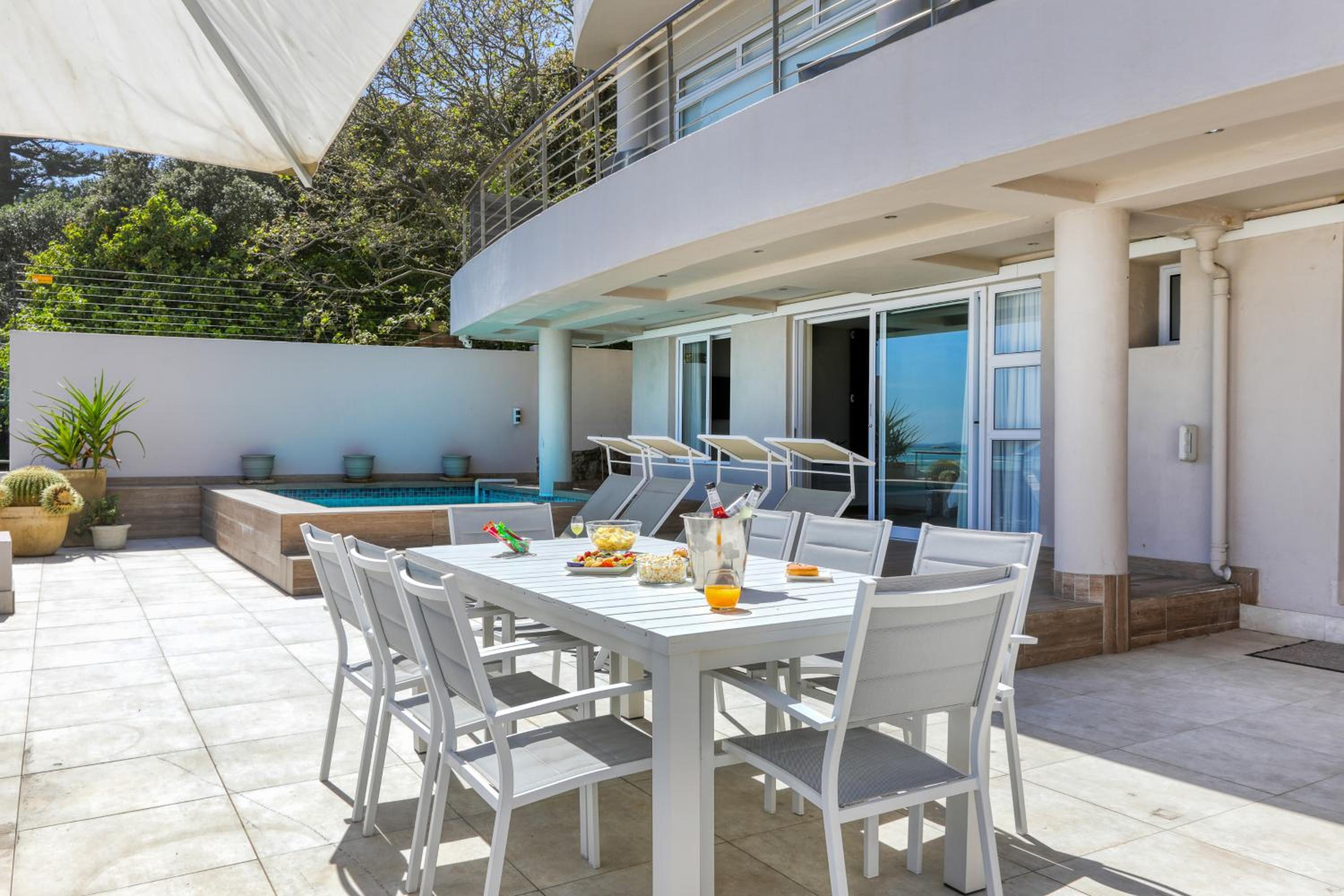 Bakoven Sunsets - Luxury Apt with sea views & pool view 5
