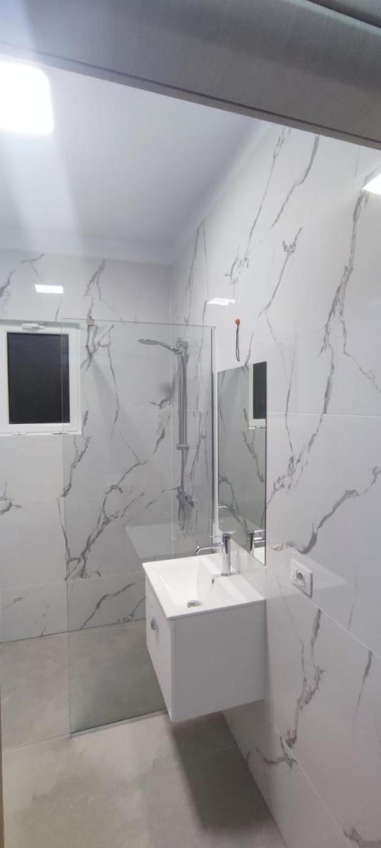 Sunny Apartament Saranda 2
