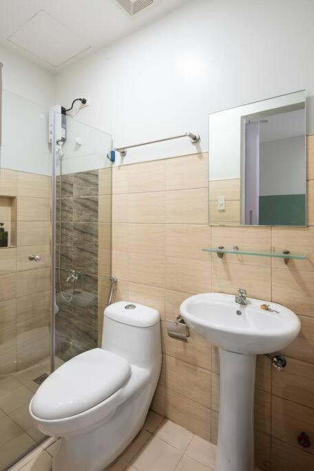 St. Marvin Studio Makati M409 view 4